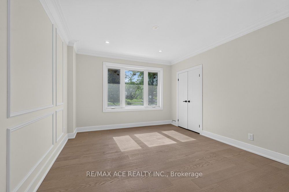 11 Faircroft Boulevard Property Photo 29