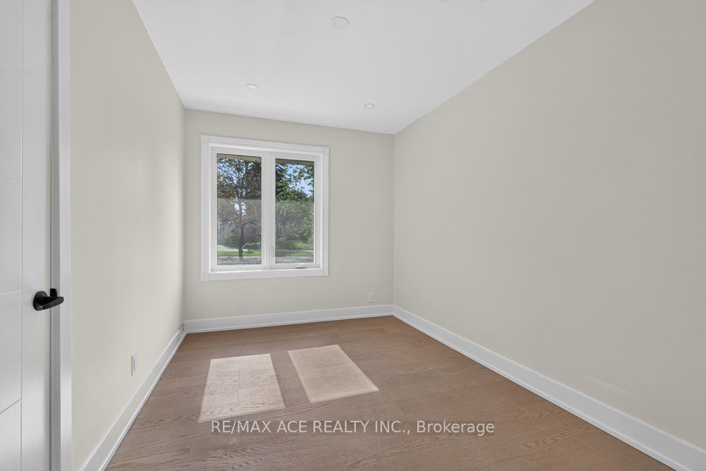 11 Faircroft Boulevard Property Photo 31