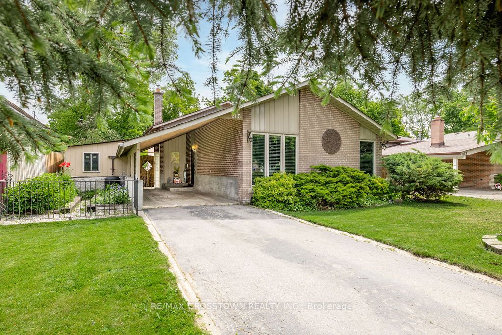 865 Krosno Boulevard Property Photo 1