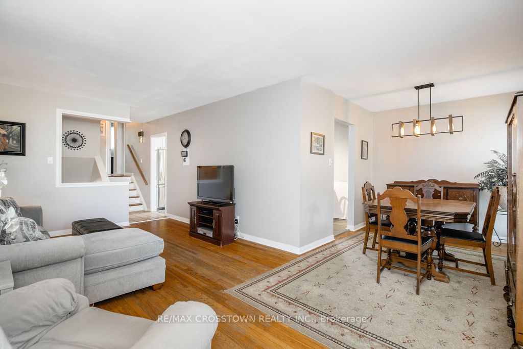 865 Krosno Boulevard Property Photo 6