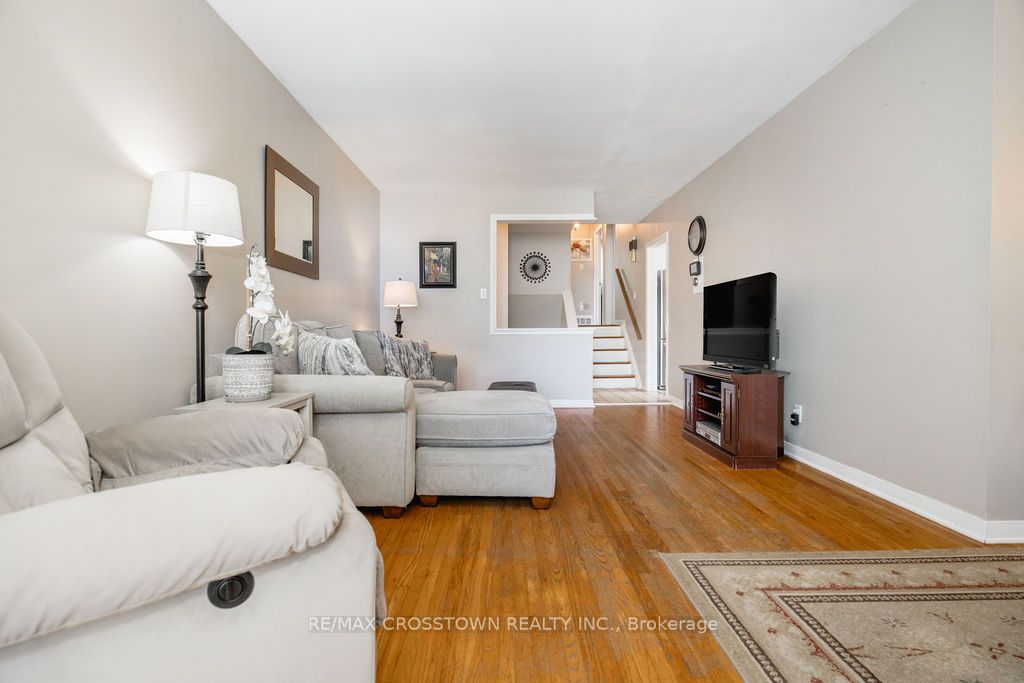 865 Krosno Boulevard Property Photo 7