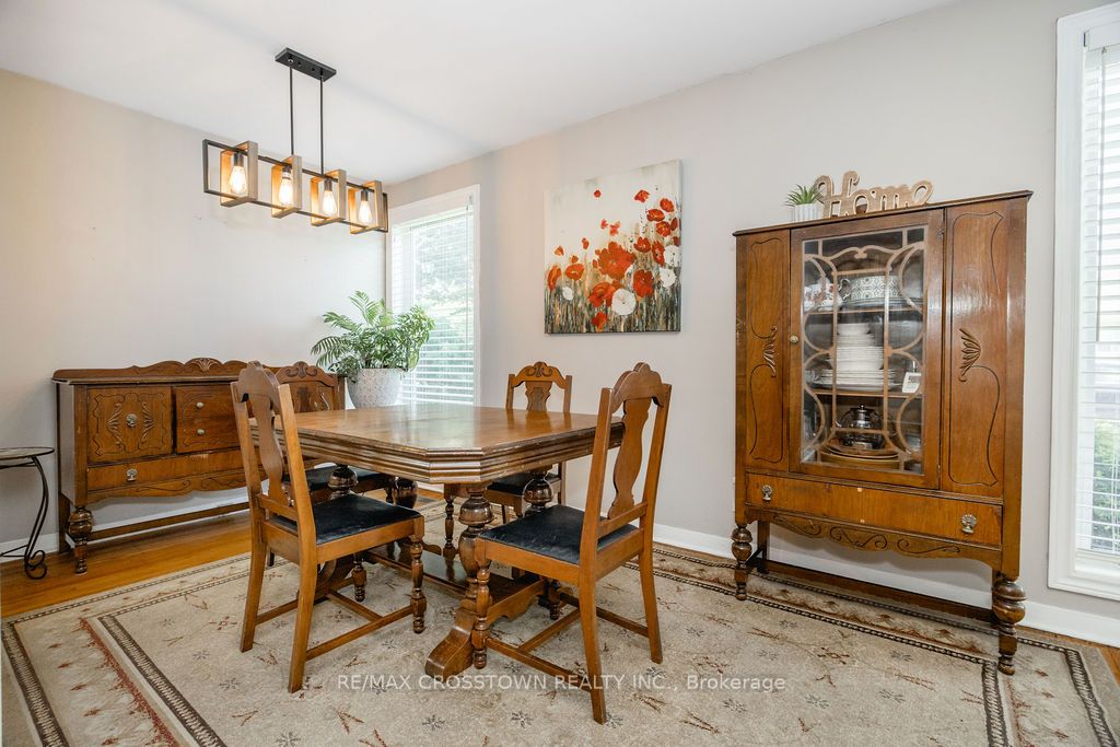 865 Krosno Boulevard Property Photo 8
