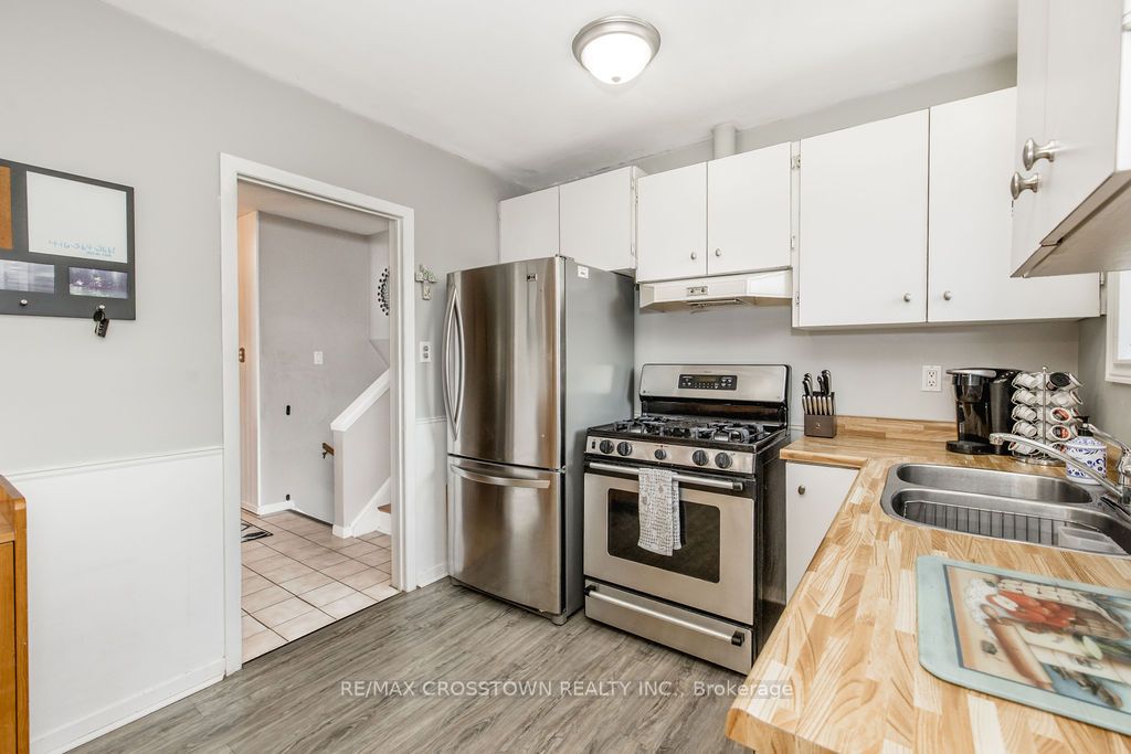 865 Krosno Boulevard Property Photo 13