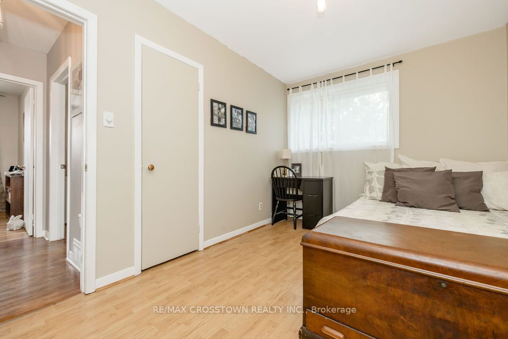 865 Krosno Boulevard Property Photo 23