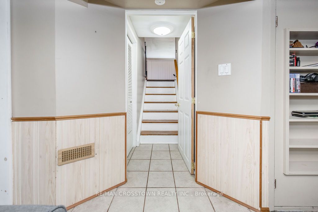 865 Krosno Boulevard Property Photo 26