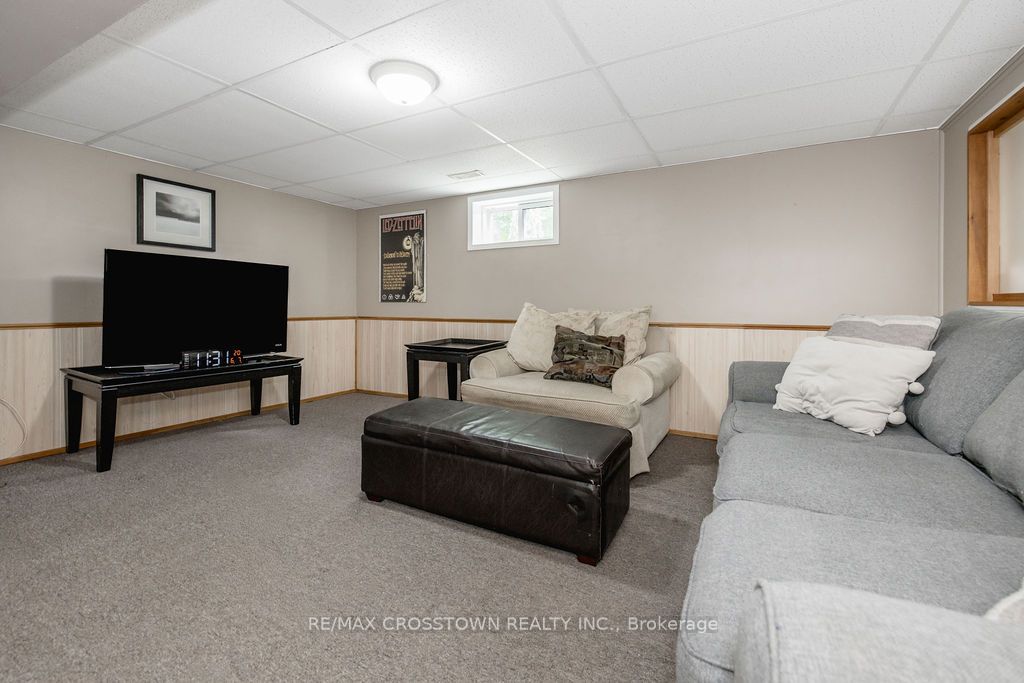 865 Krosno Boulevard Property Photo 27