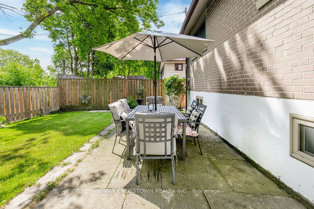 865 Krosno Boulevard Property Photo 39