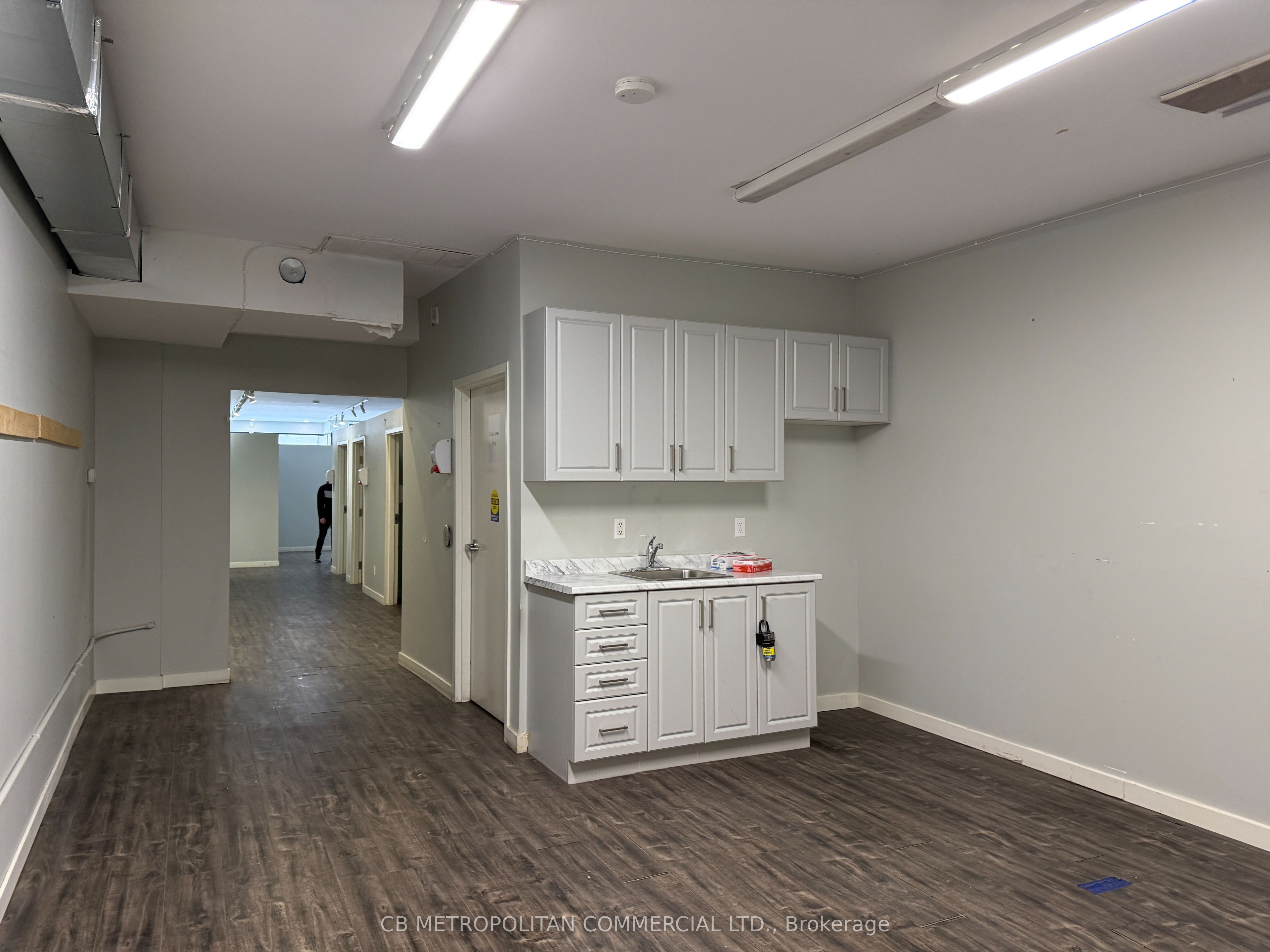752 Danforth Avenue Property Photo 6