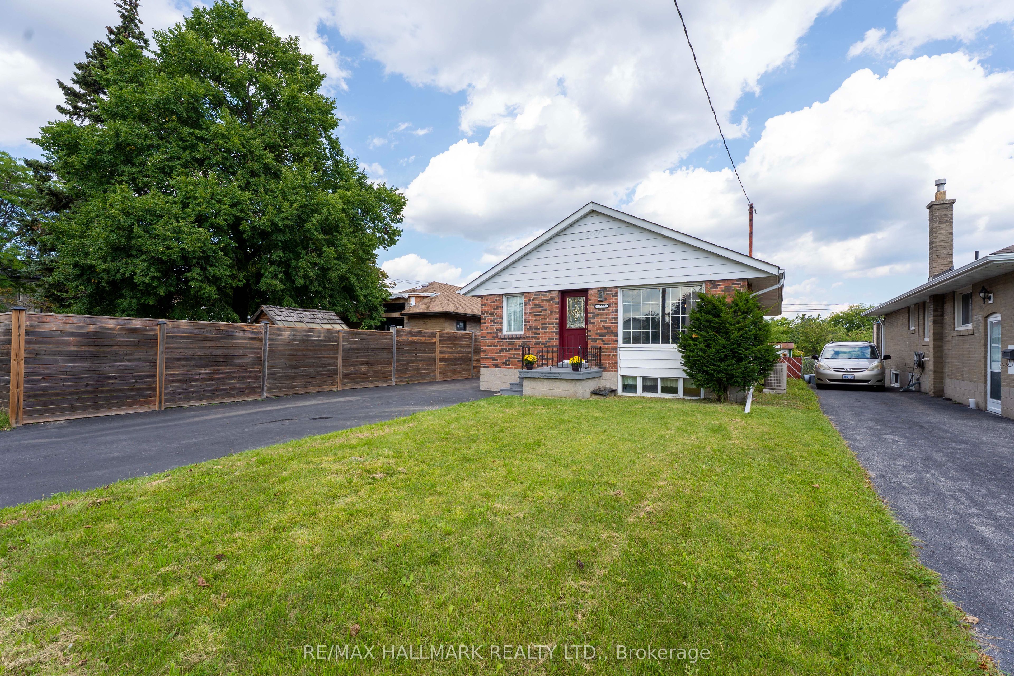 1557 Pharmacy Avenue Property Photo 1