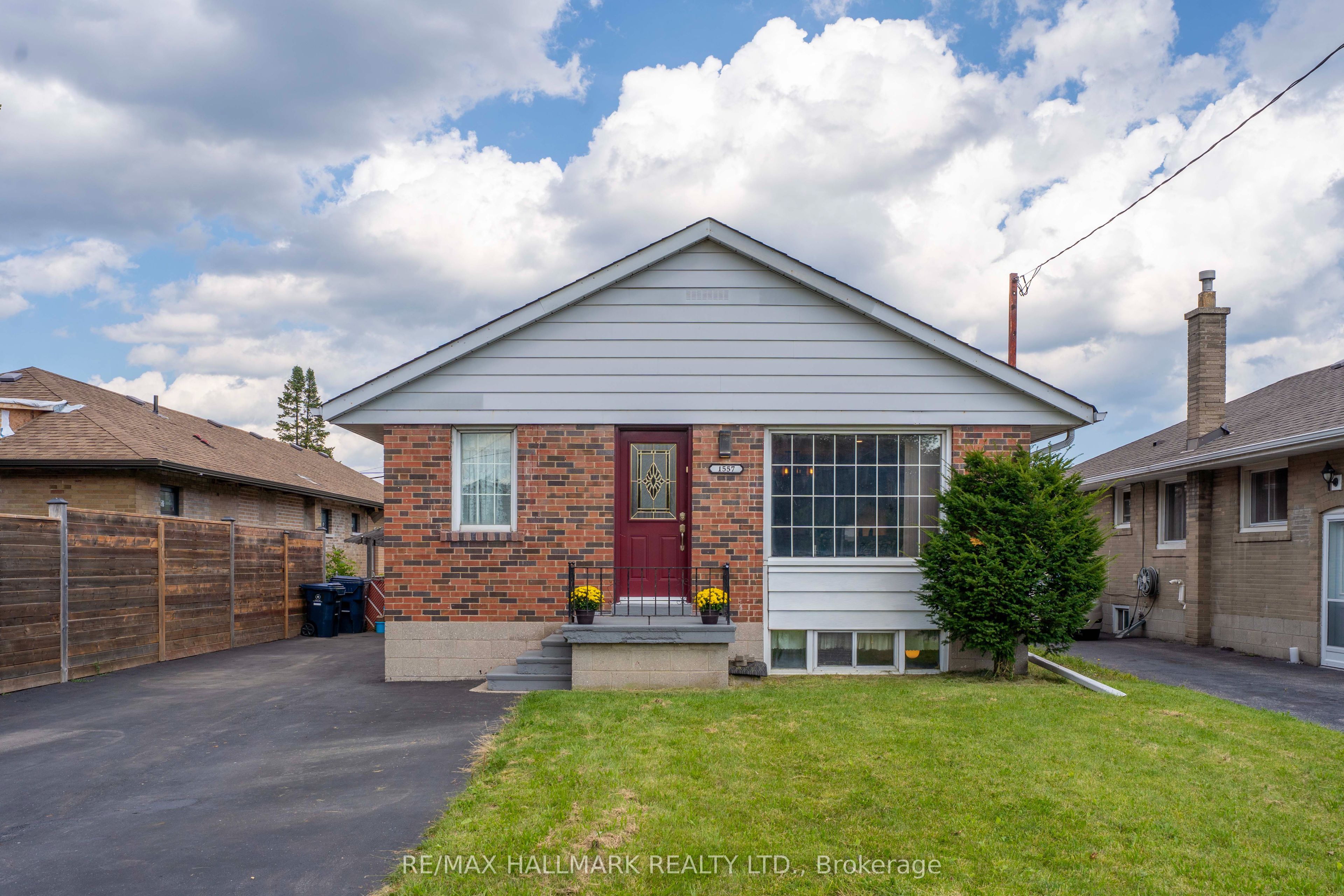 1557 Pharmacy Avenue Property Photo 2