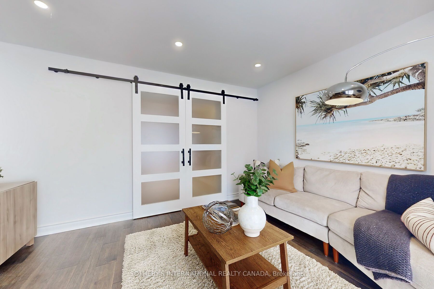 1271 Gerrard Street E Property Photo 13