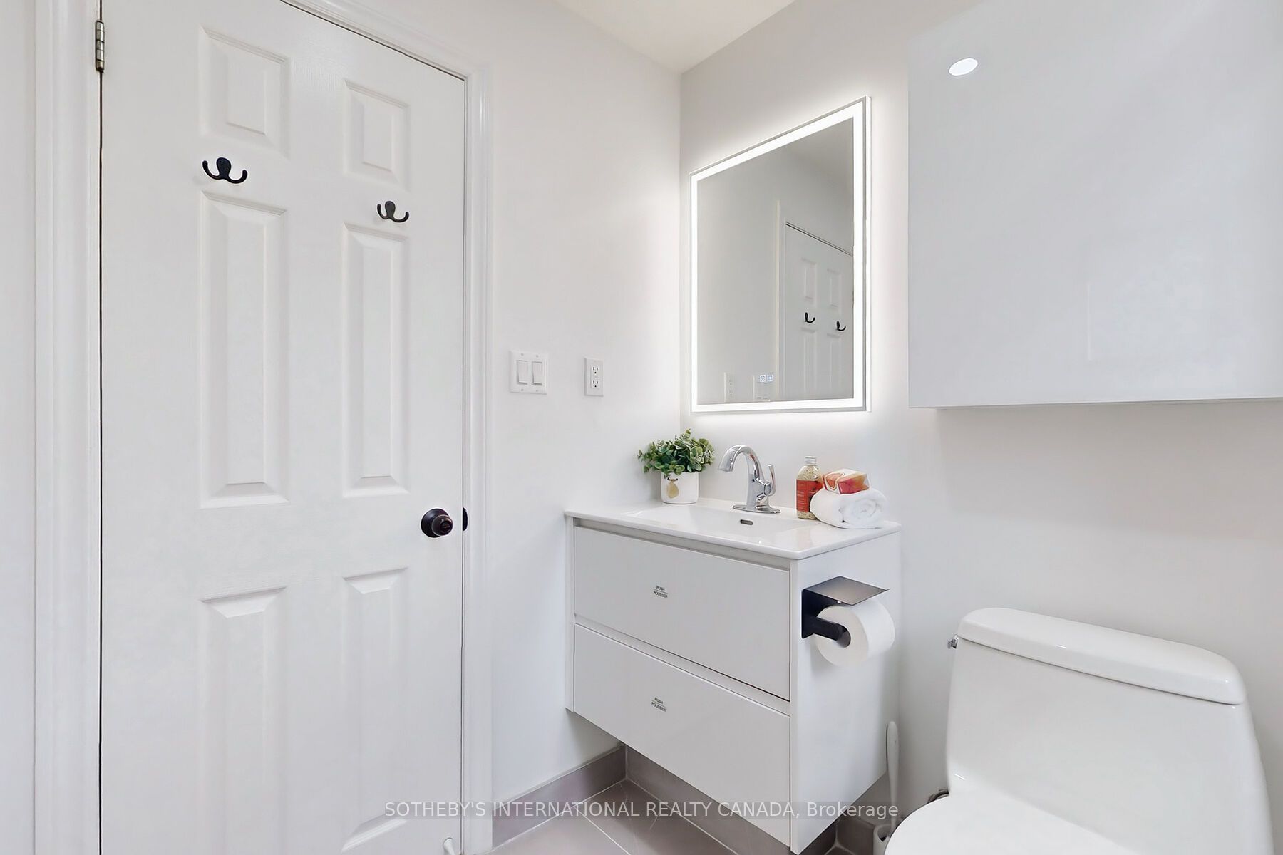 1271 Gerrard Street E Property Photo 21