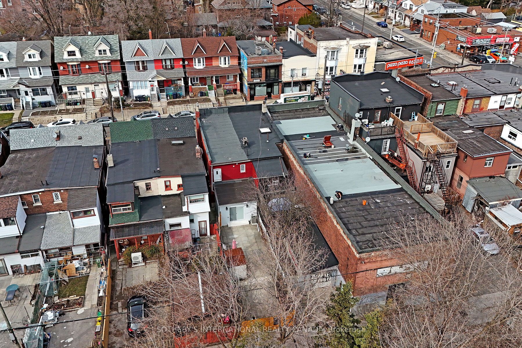1271 Gerrard Street E Property Photo 27
