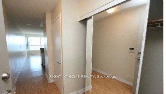 36 Lee Centre Drive 2016 Property Photo 4