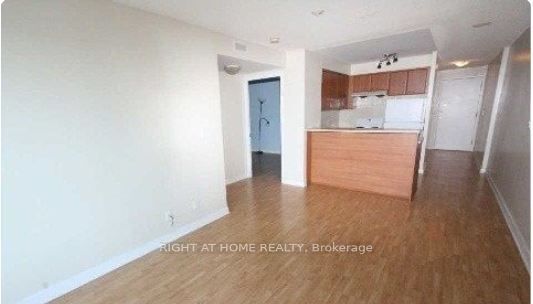 36 Lee Centre Drive 2016 Property Photo 7