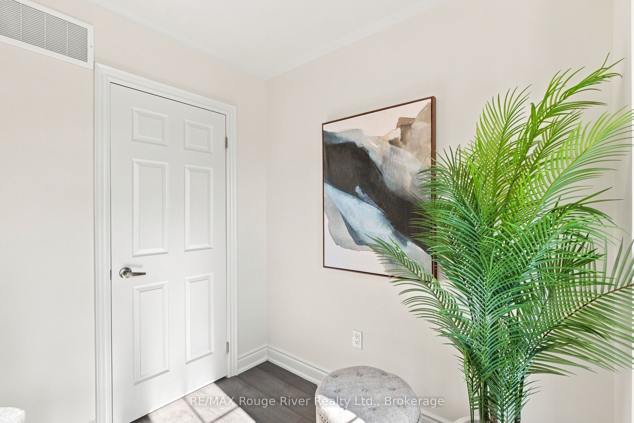 2607 Magdalen Path W Property Photo 22