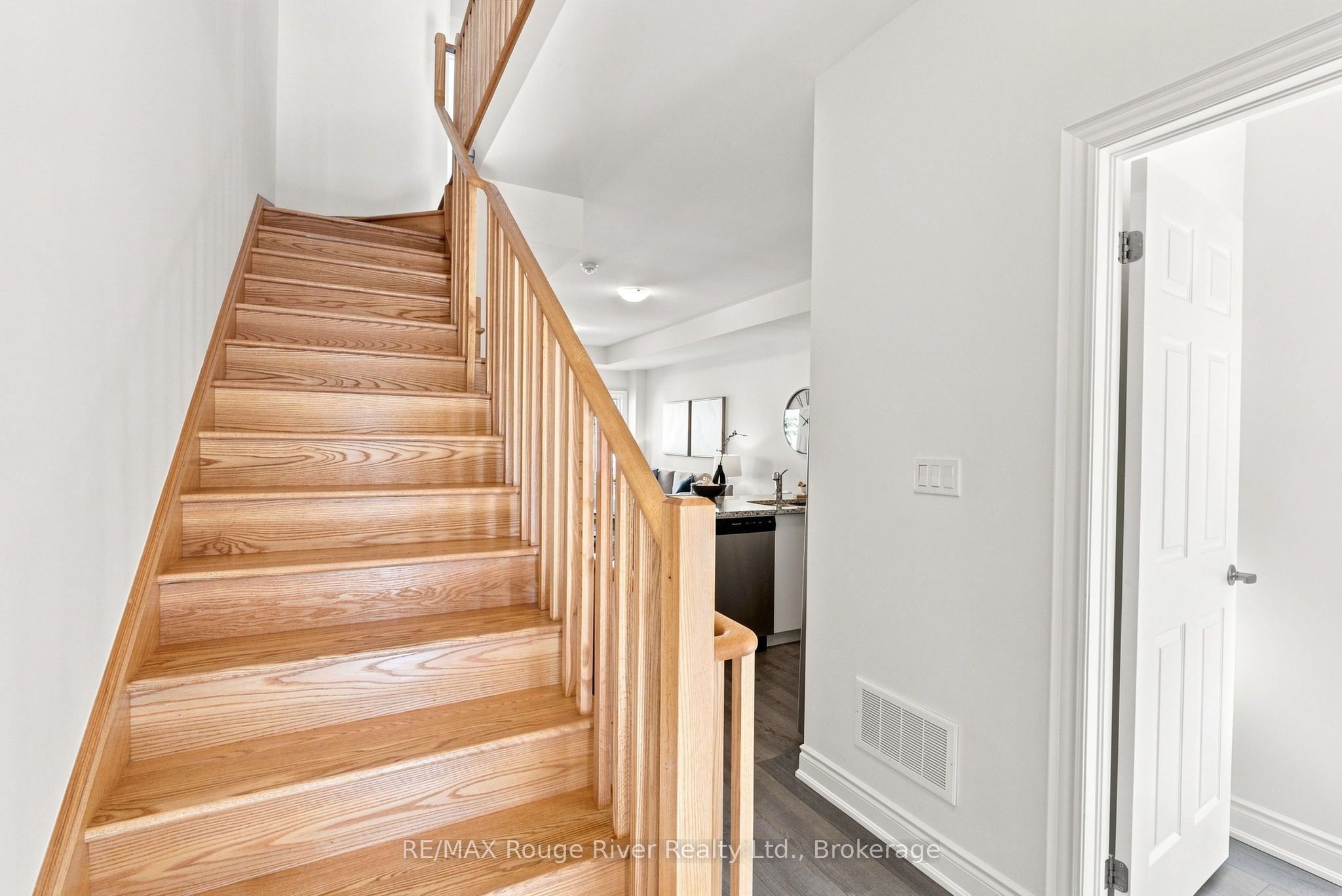 2607 Magdalen Path W Property Photo 25