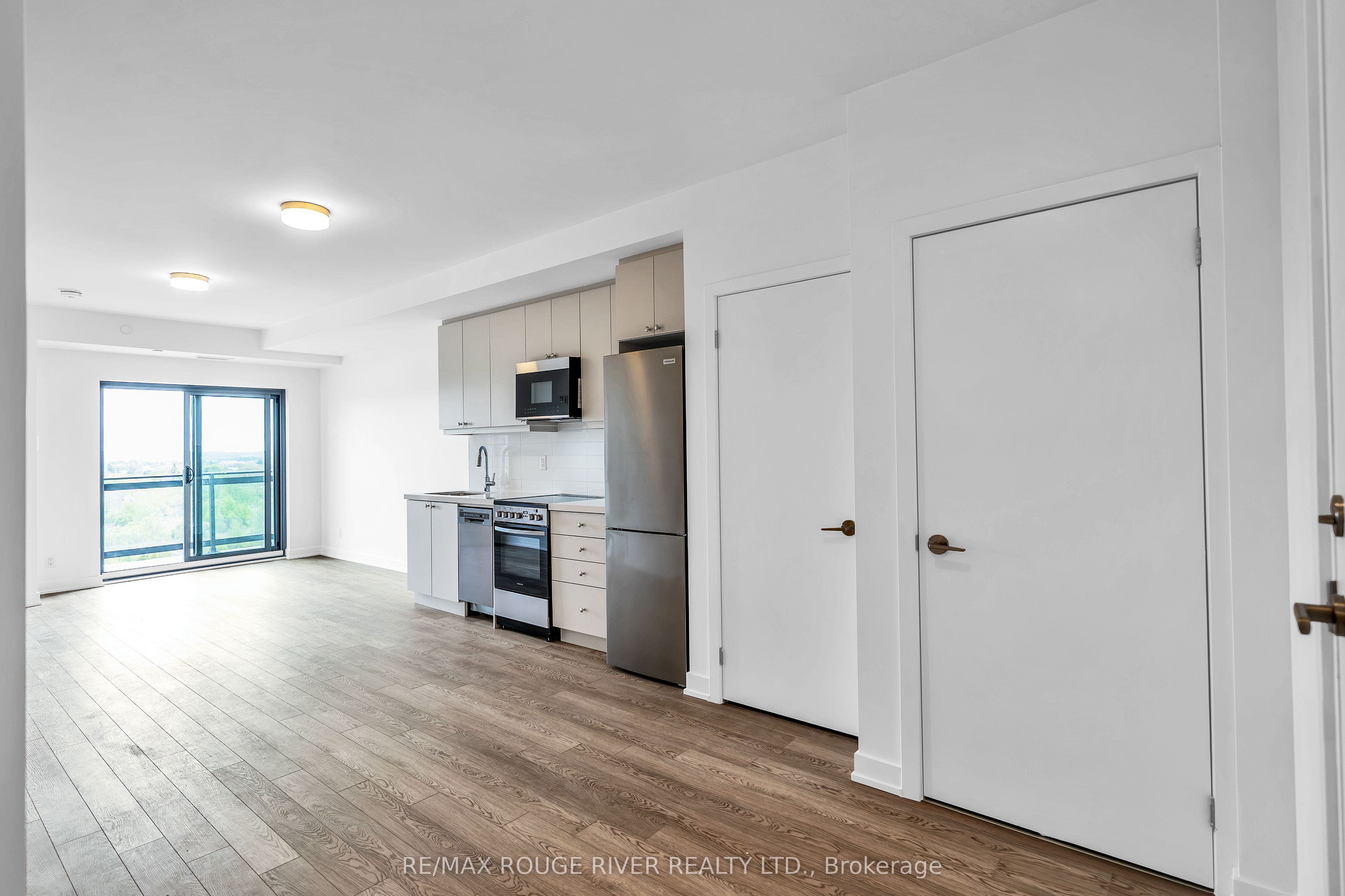 55 Clarington Boulevard 1104 Property Photo 3