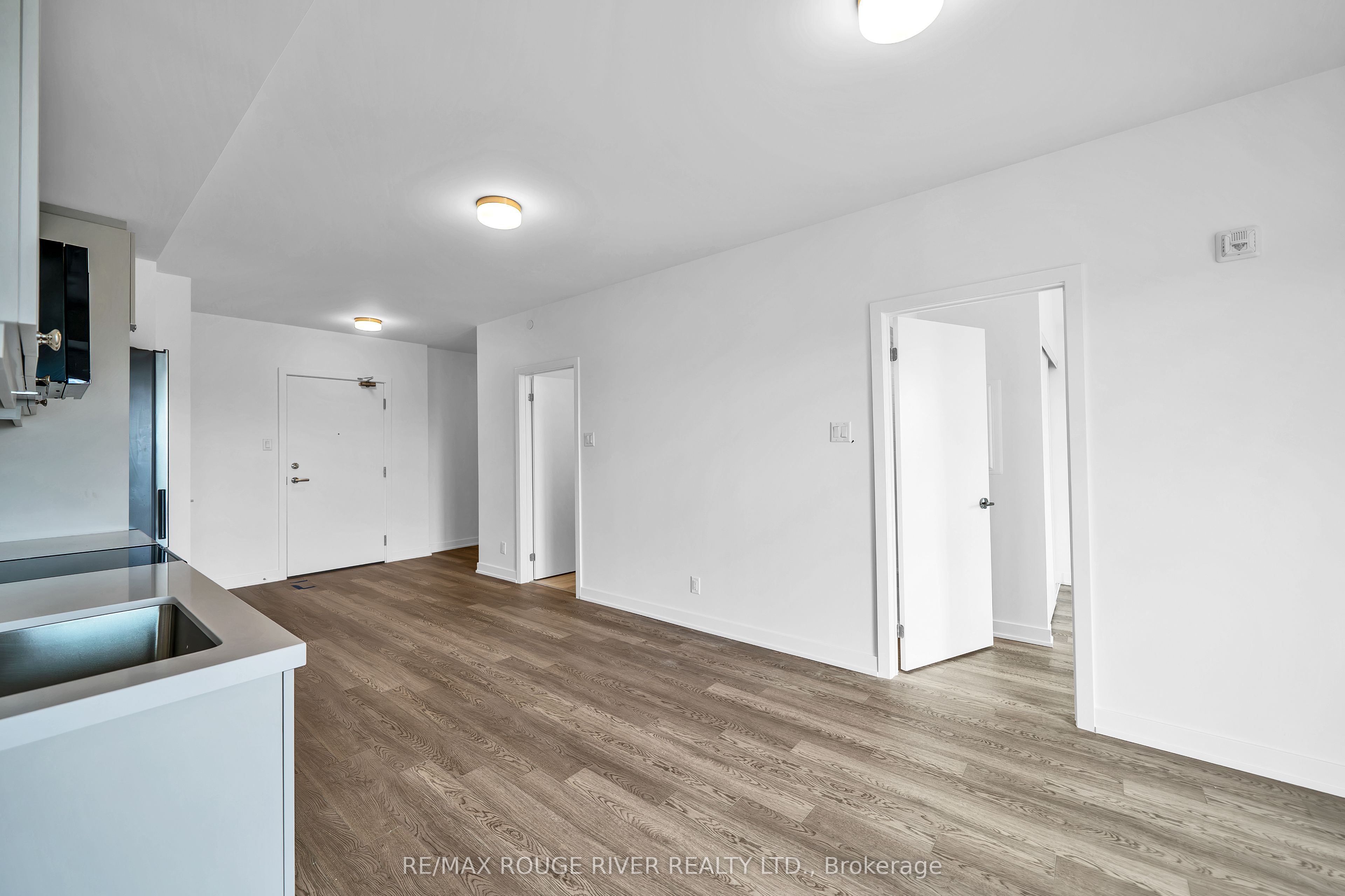 55 Clarington Boulevard 1104 Property Photo 10