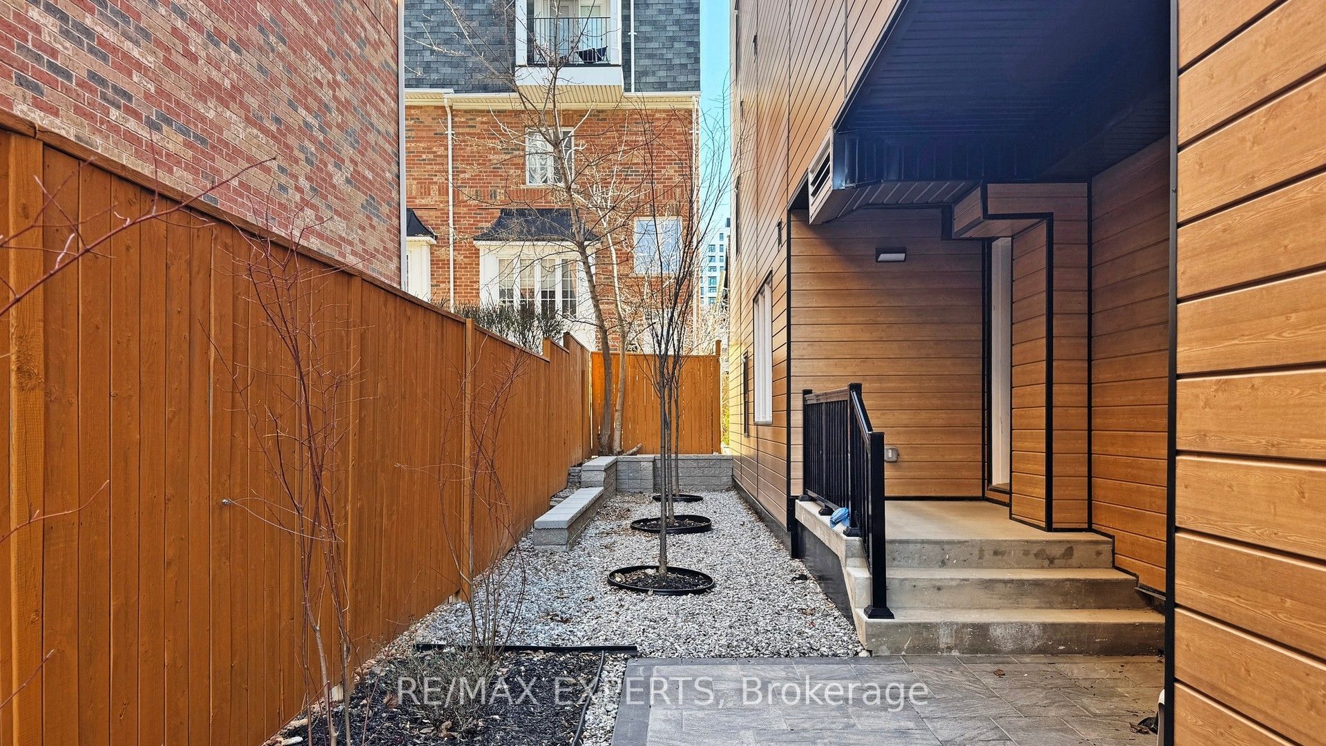 45 Connaught Avenue 103 Property Photo 10