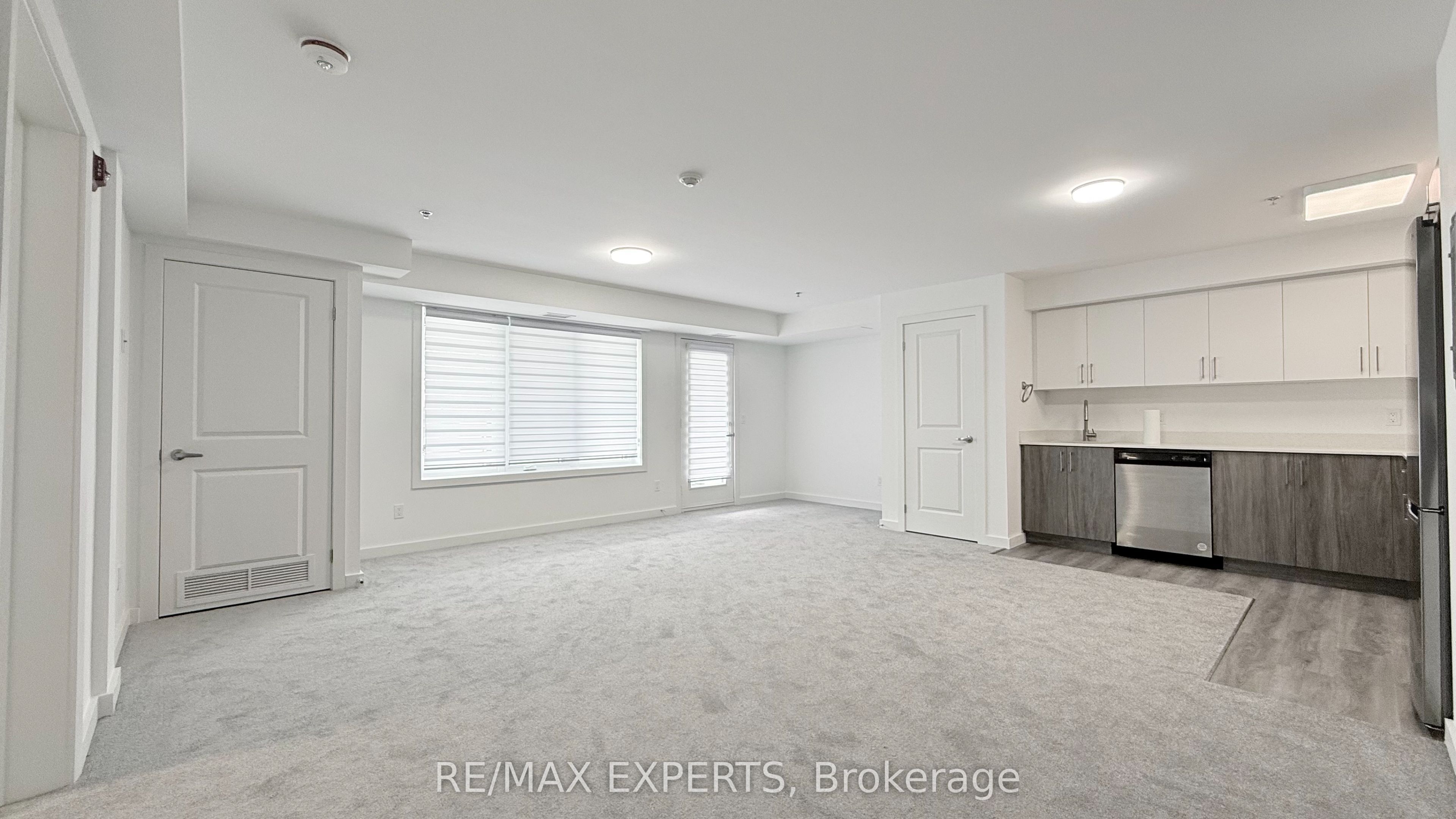 45 Connaught Avenue 402 Property Photo 1