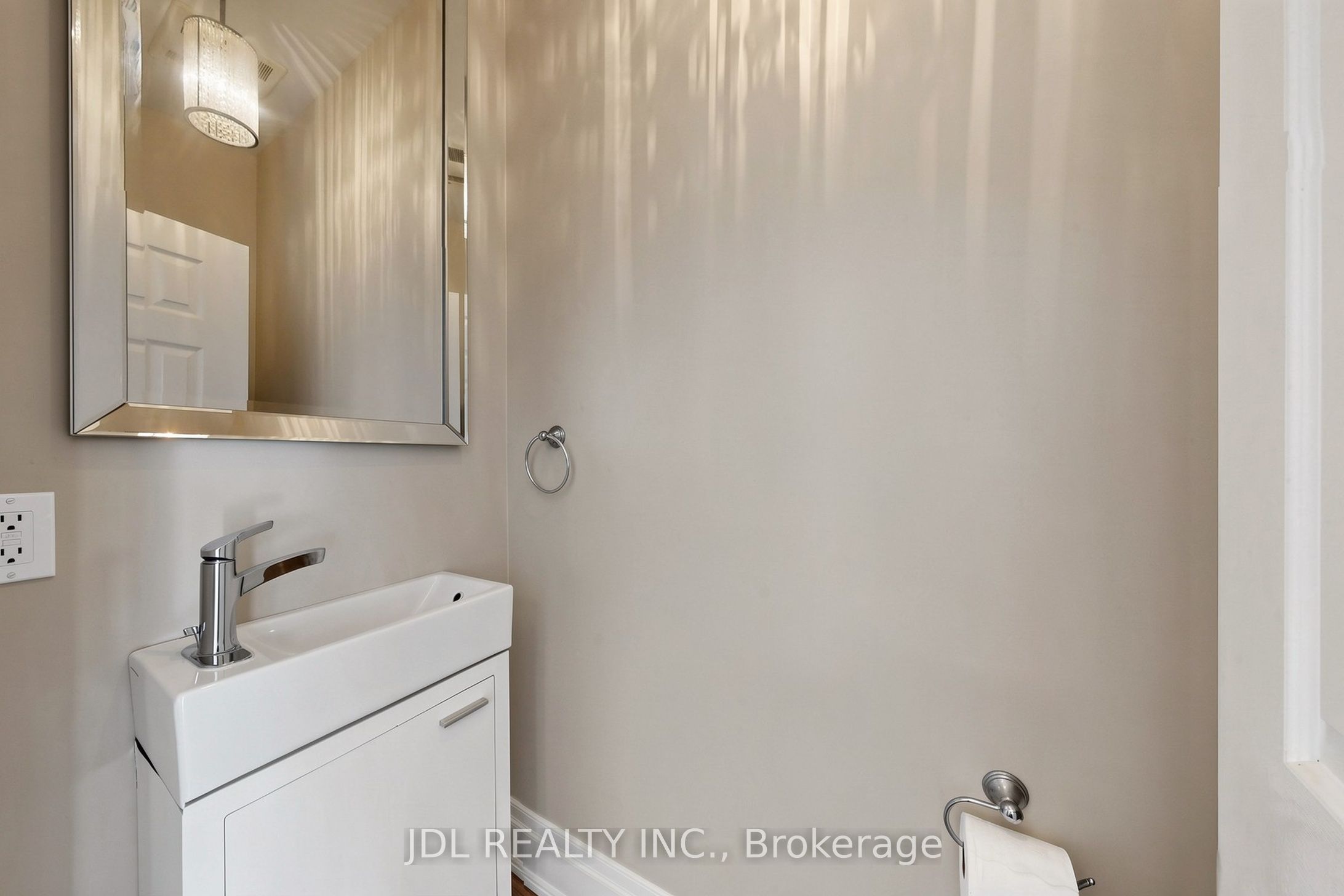 831 Pape Avenue Property Photo 15