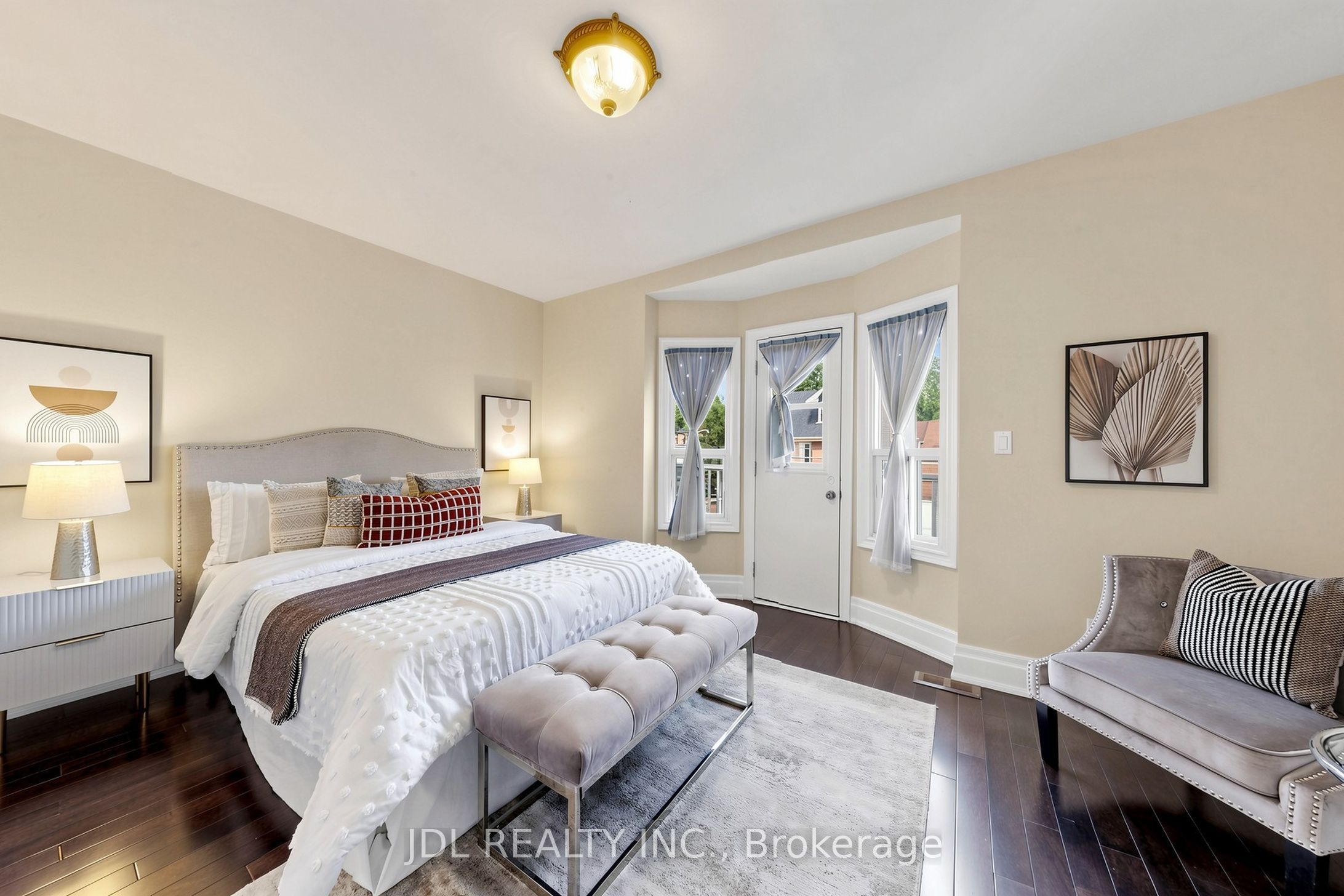 831 Pape Avenue Property Photo 18