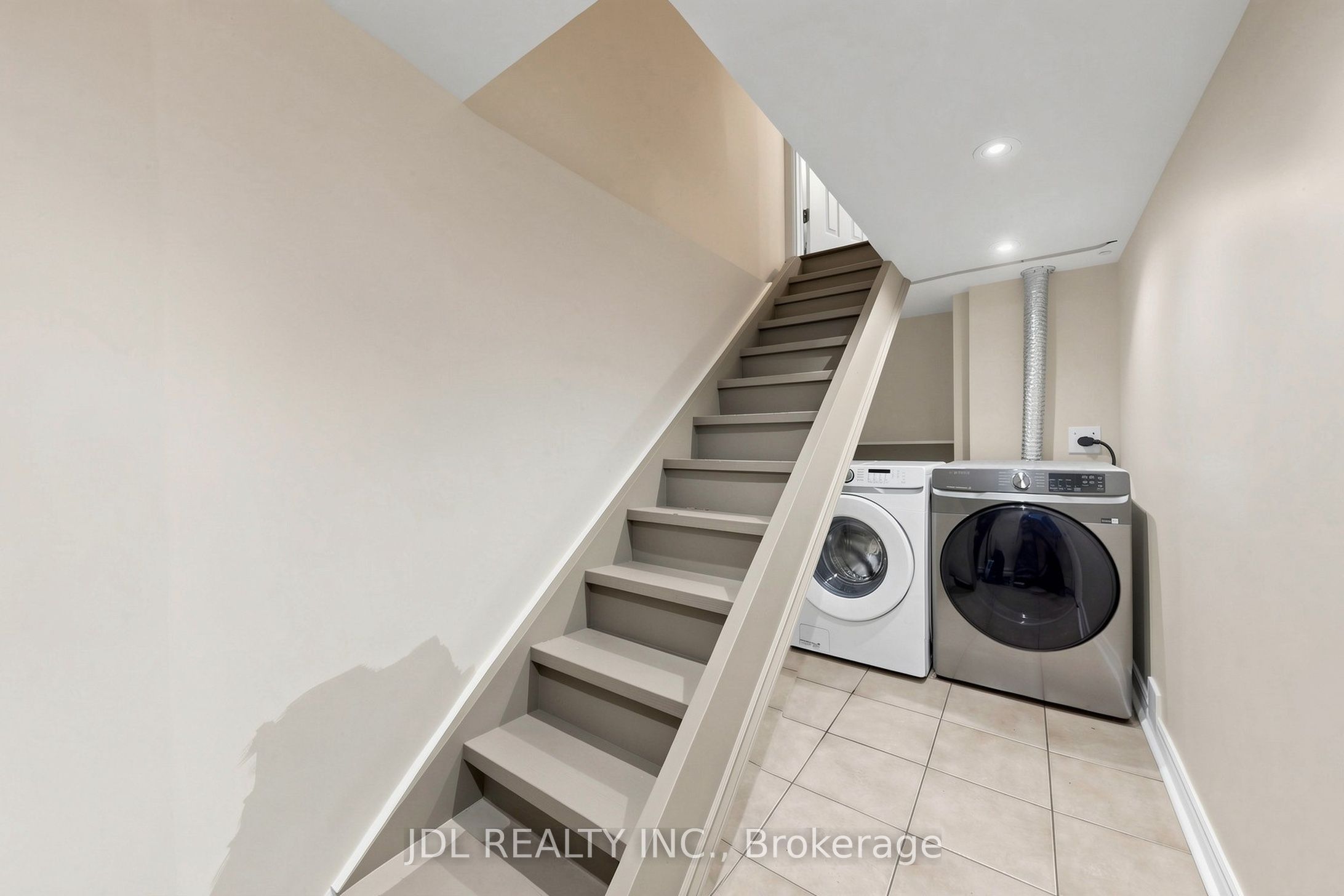 831 Pape Avenue Property Photo 26