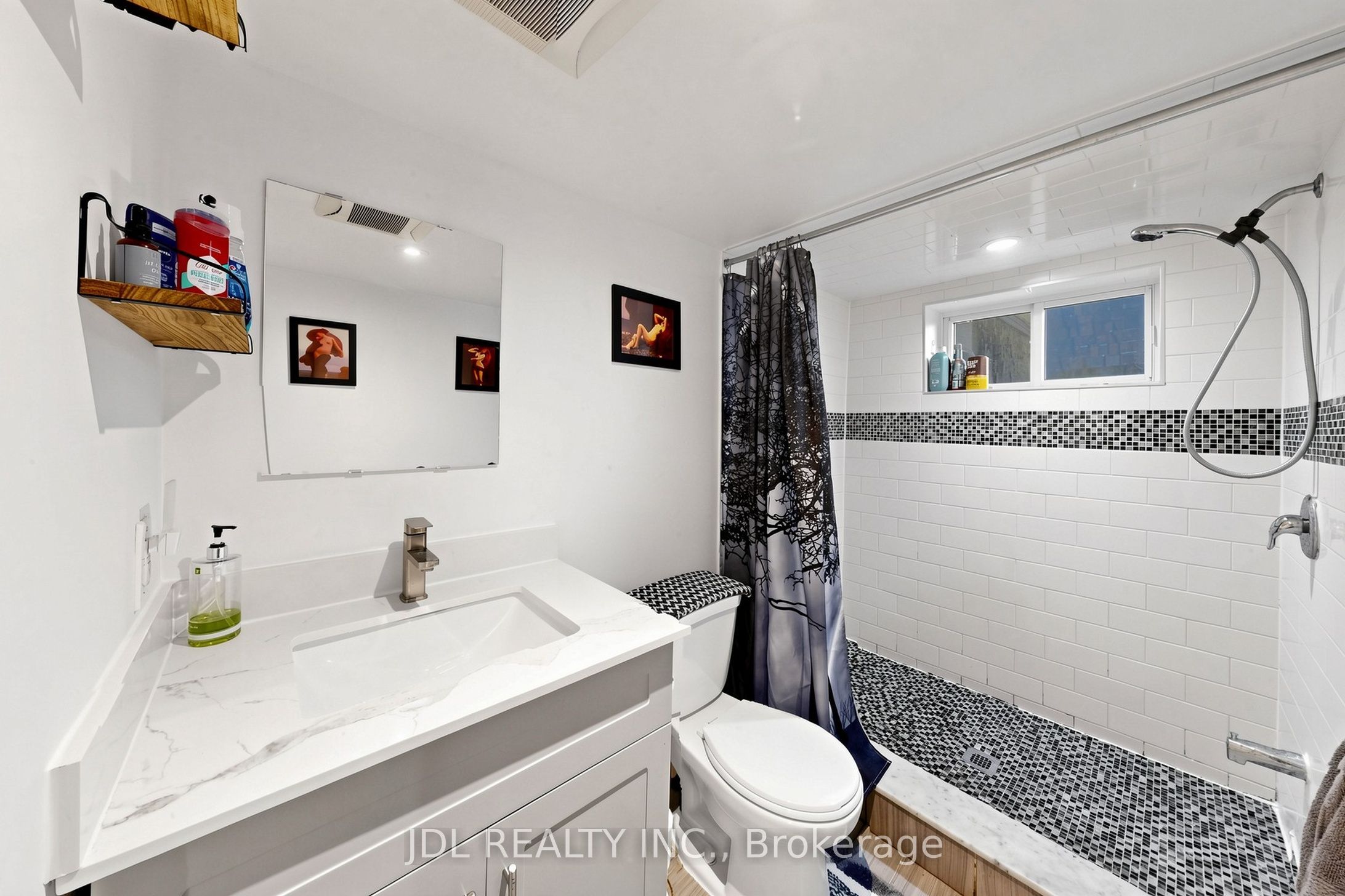 831 Pape Avenue Property Photo 32