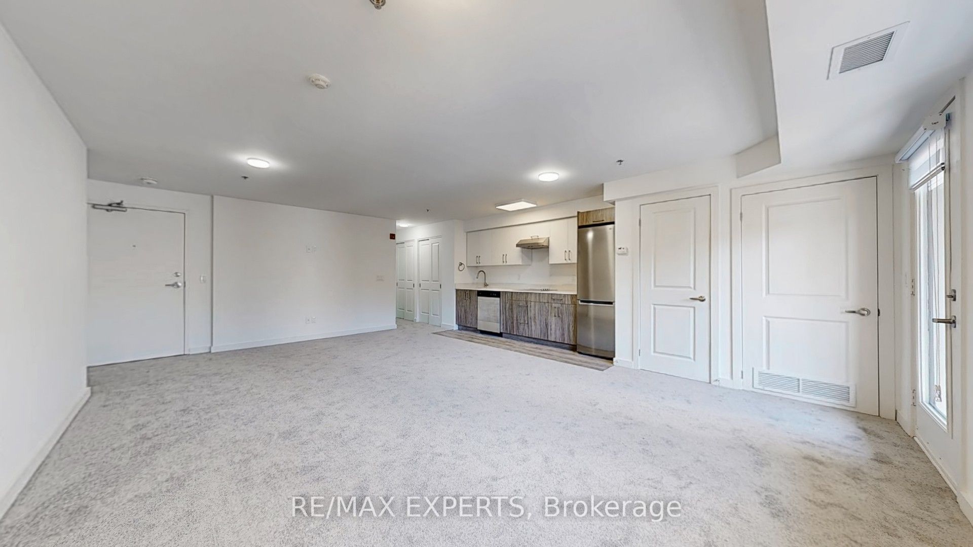 45 Connaught Avenue 203 Property Photo 5