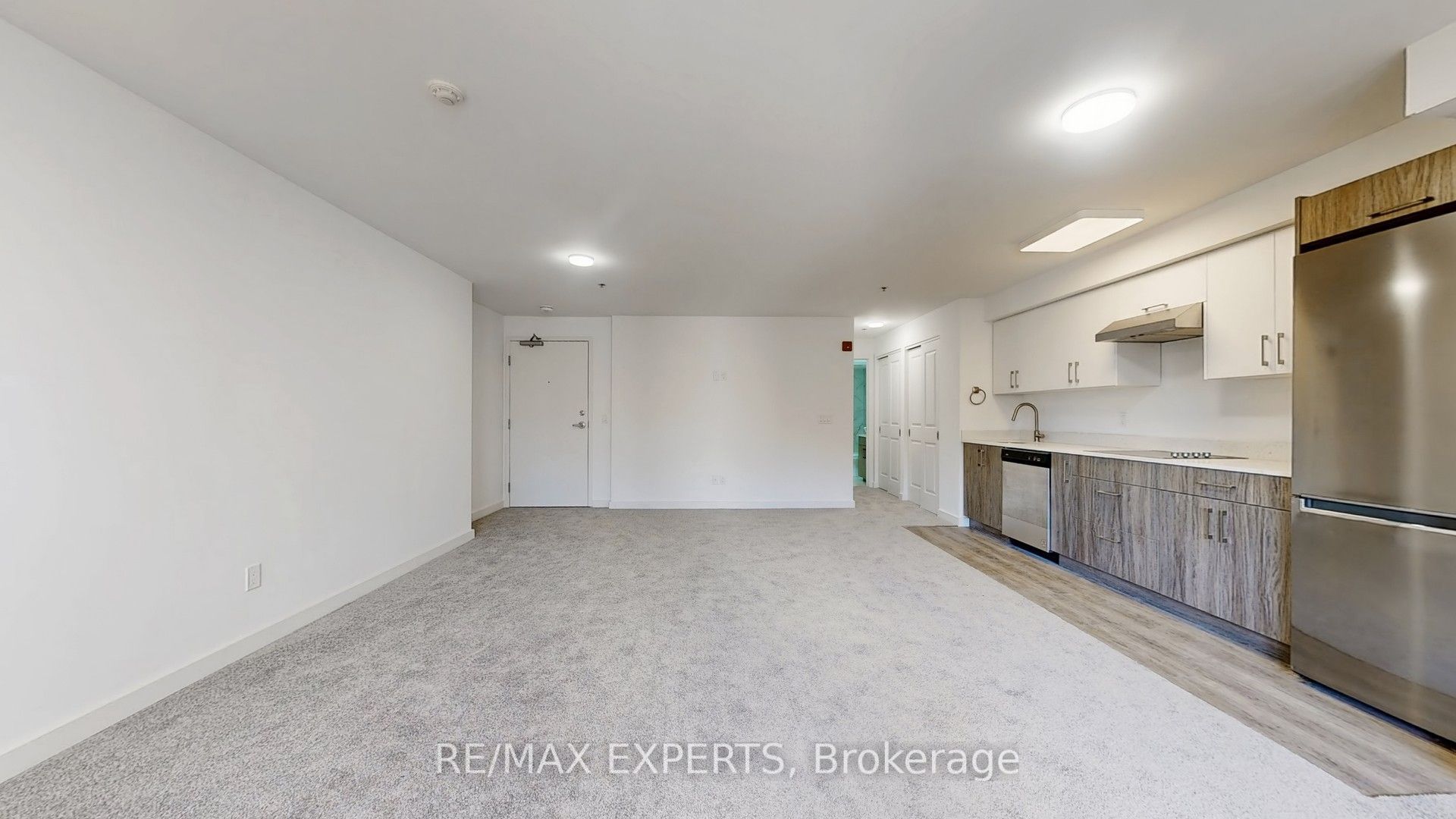 45 Connaught Avenue 203 Property Photo 6