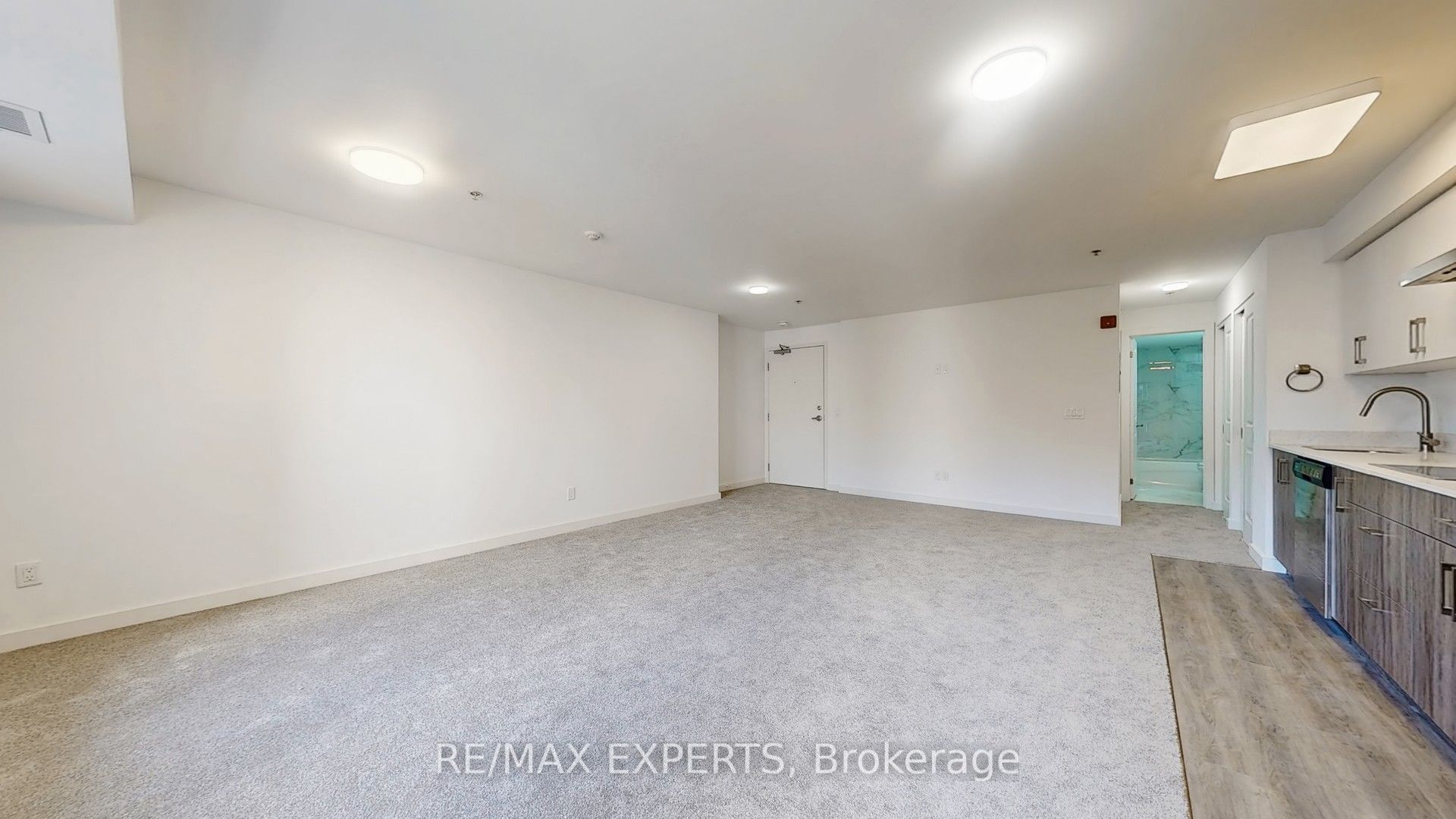 45 Connaught Avenue 203 Property Photo 7