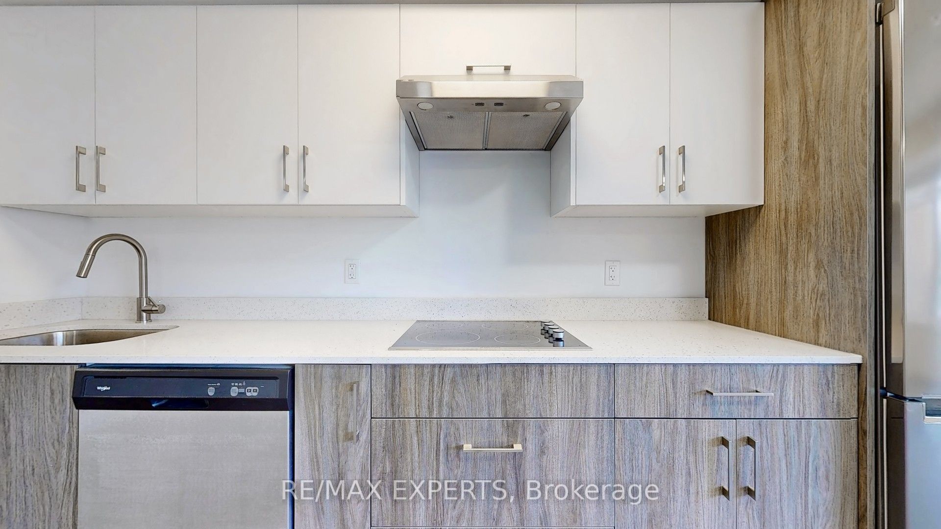45 Connaught Avenue 203 Property Photo 10
