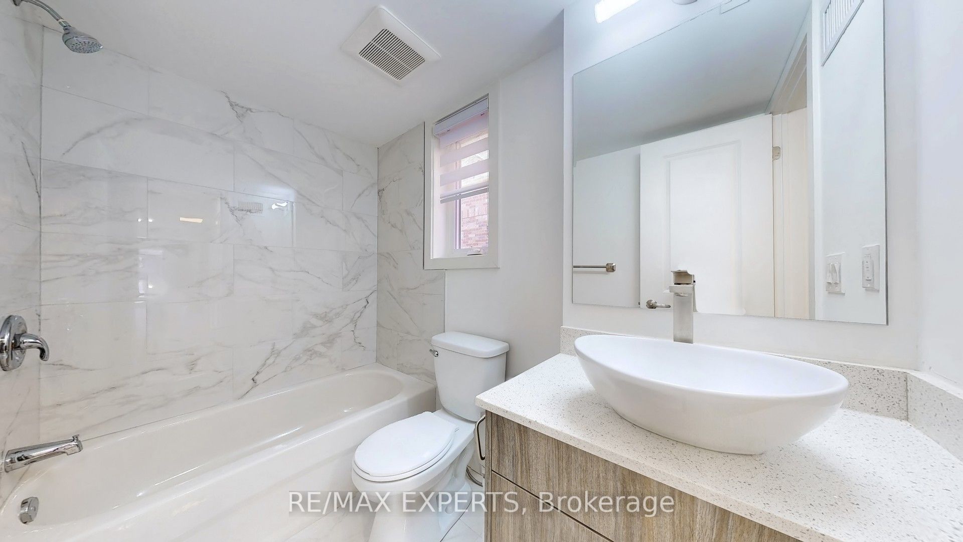 45 Connaught Avenue 203 Property Photo 11
