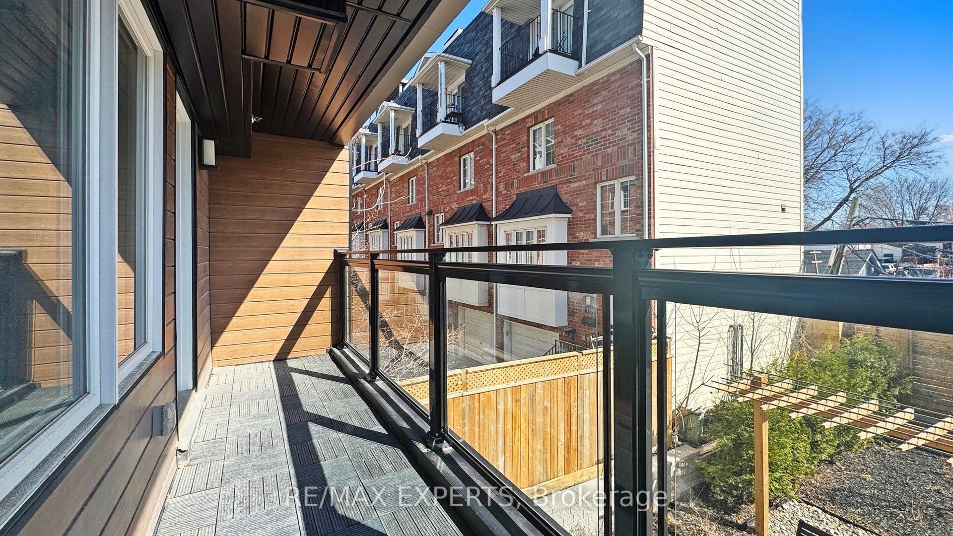 45 Connaught Avenue 203 Property Photo 16