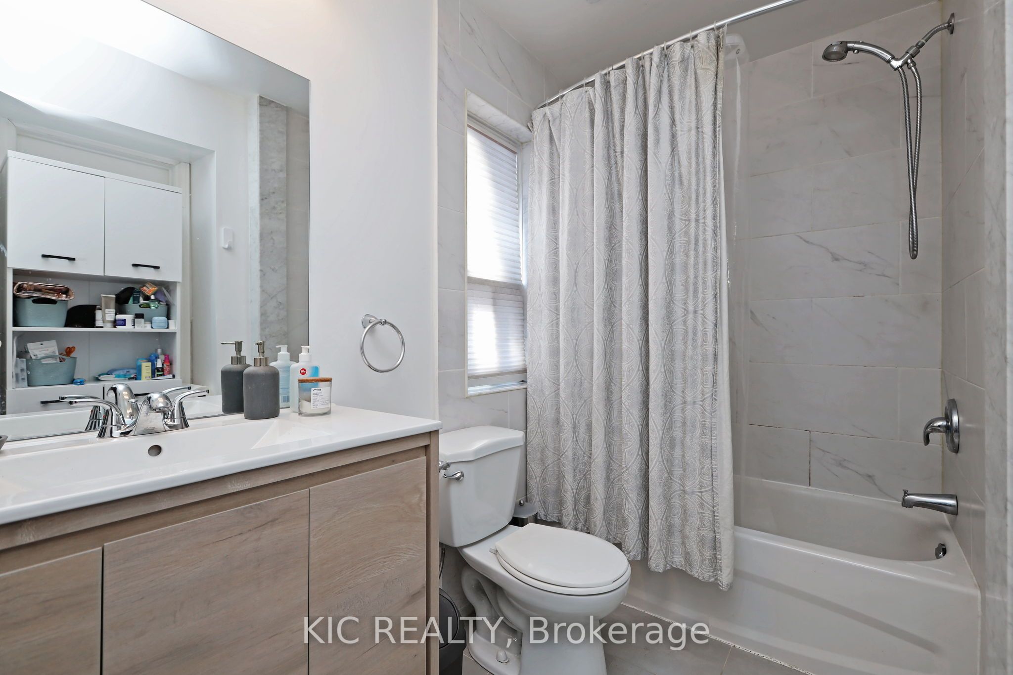 20 Ashdale Avenue Property Photo 11