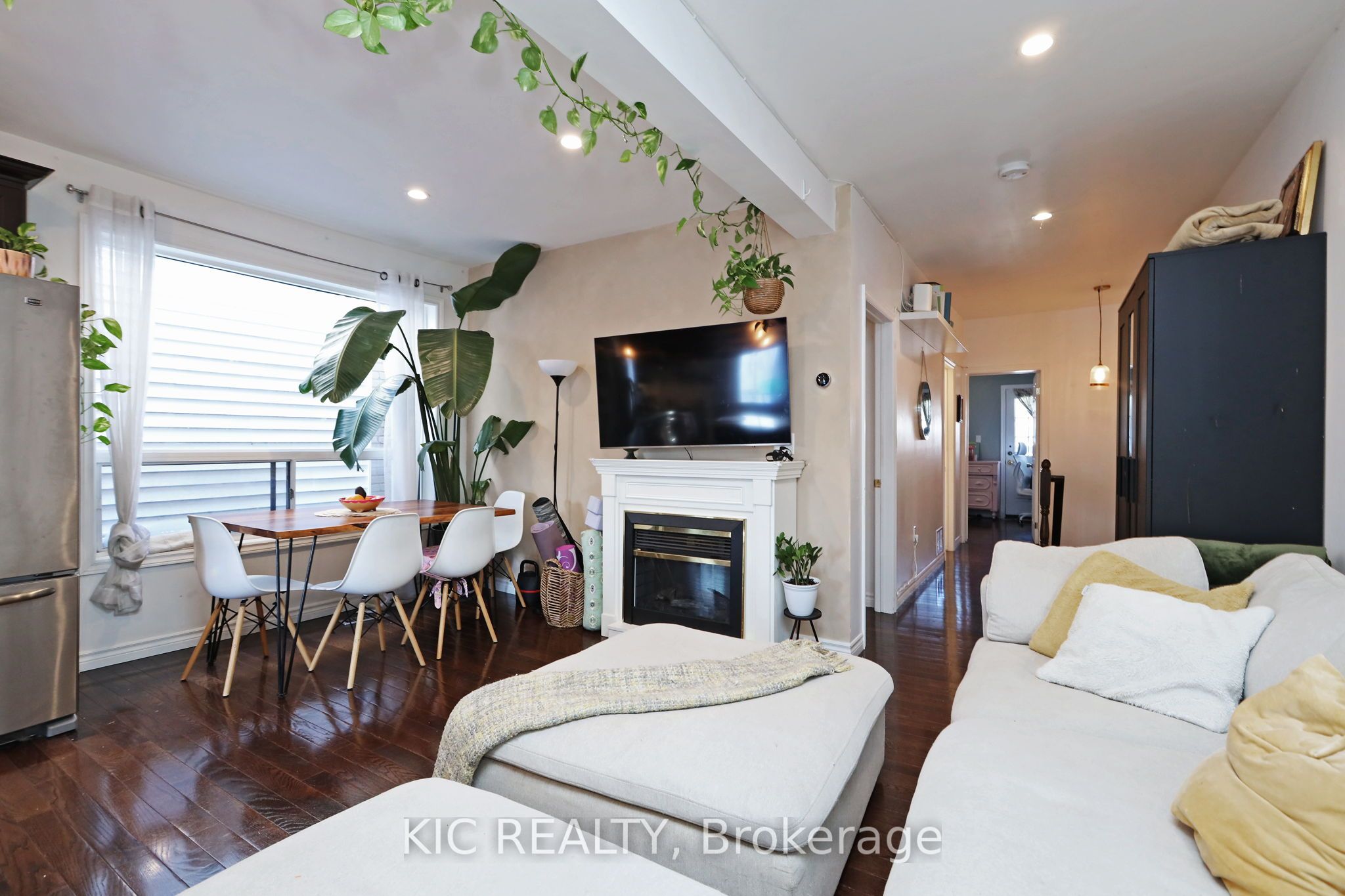 20 Ashdale Avenue Property Photo 16