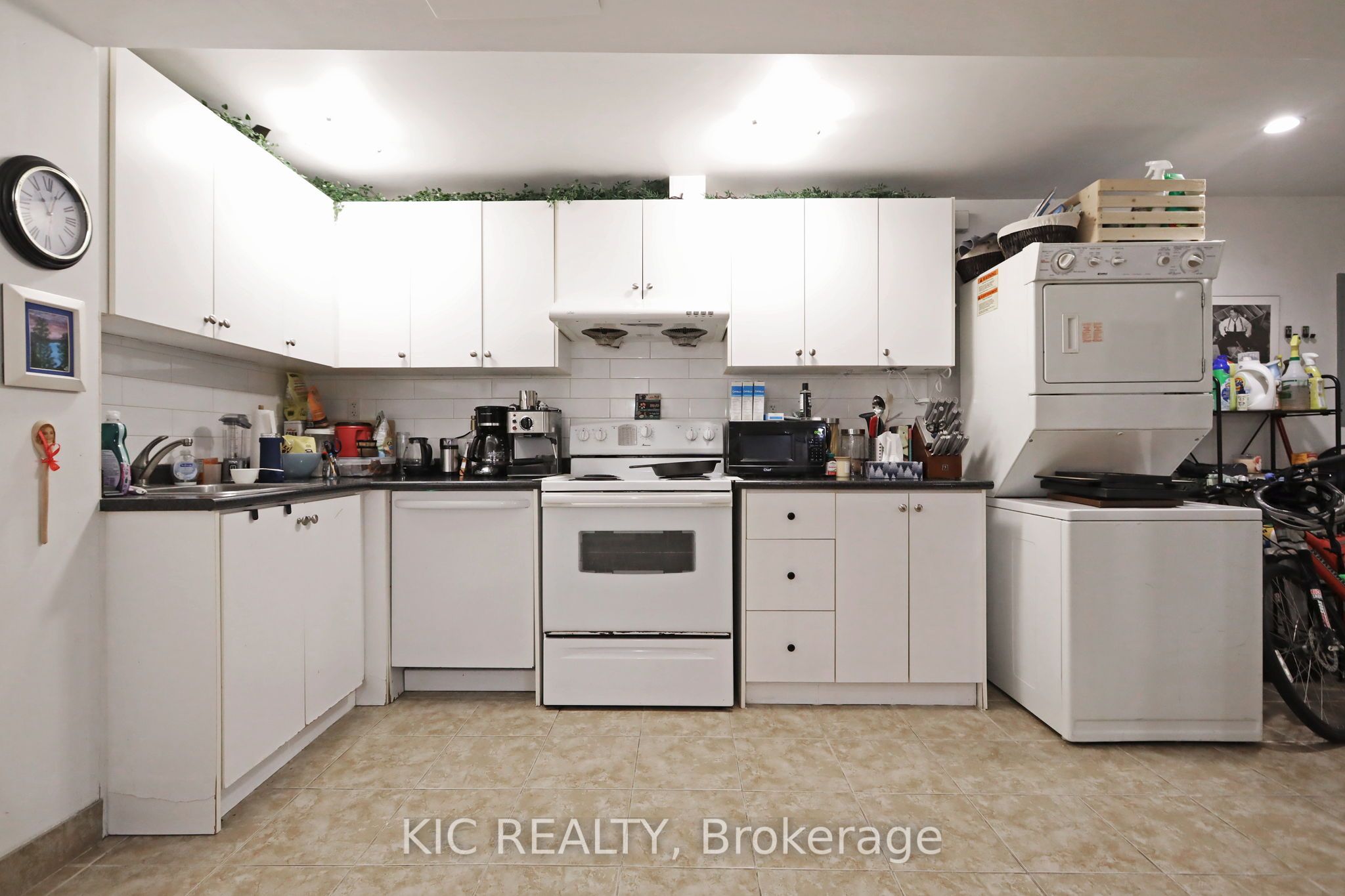 20 Ashdale Avenue Property Photo 27
