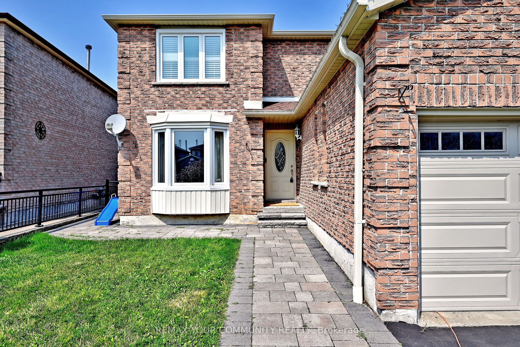35 Dakin Drive Property Photo 3