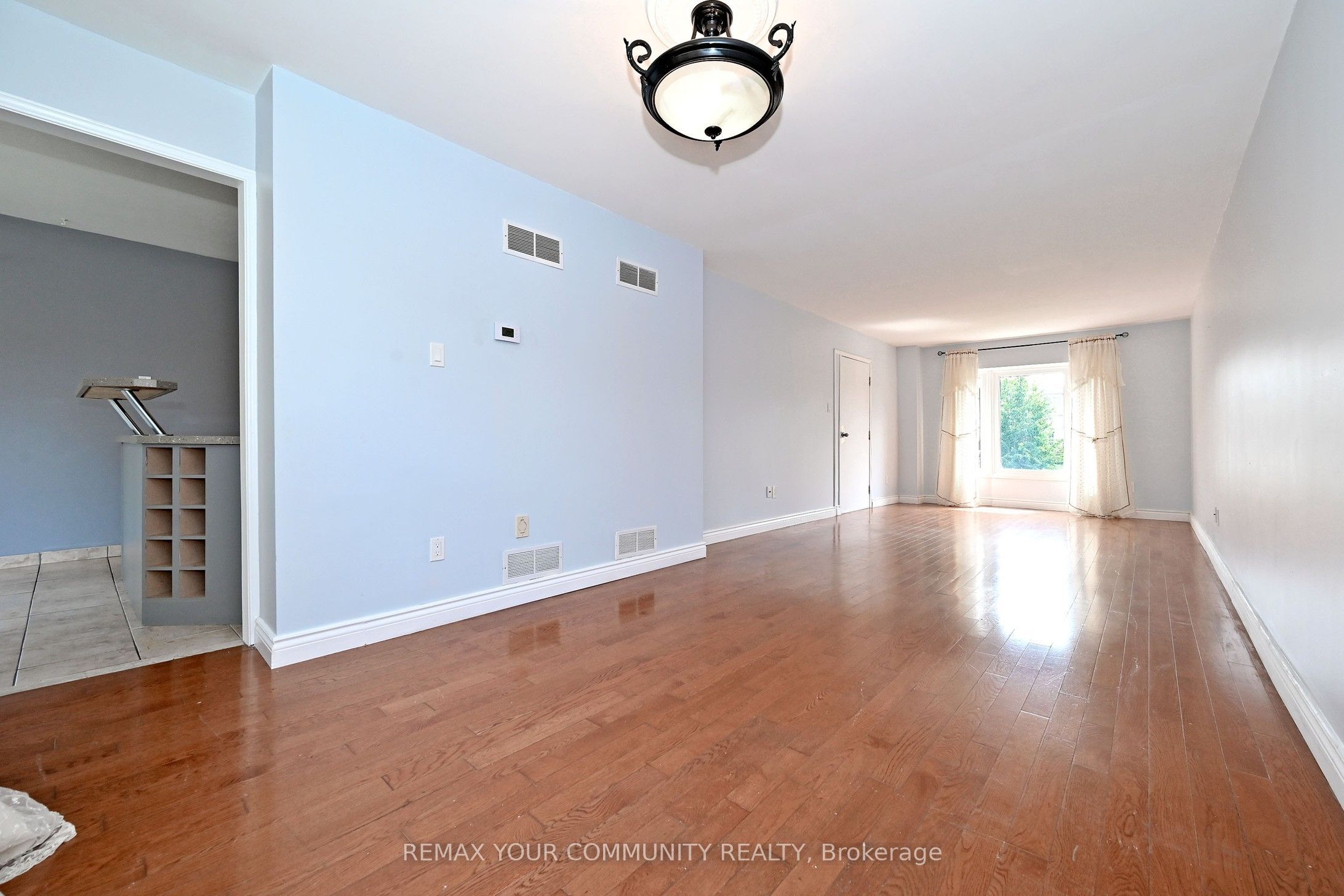 35 Dakin Drive Property Photo 6