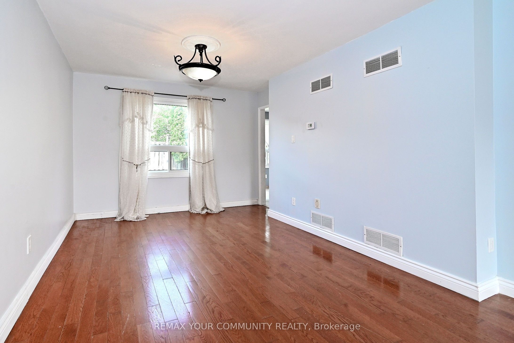 35 Dakin Drive Property Photo 9