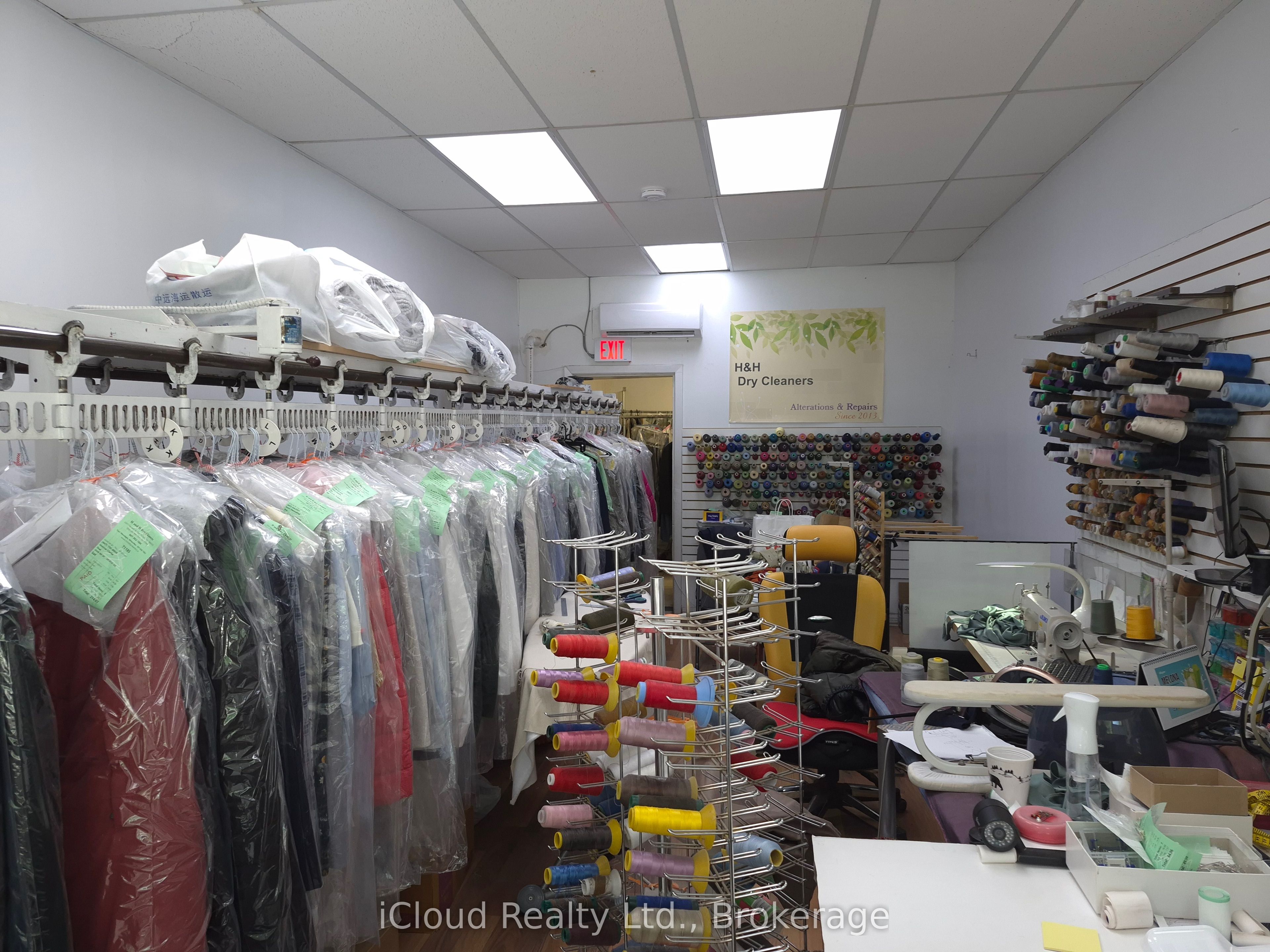 2207 Gerrard Street E Property Photo 5