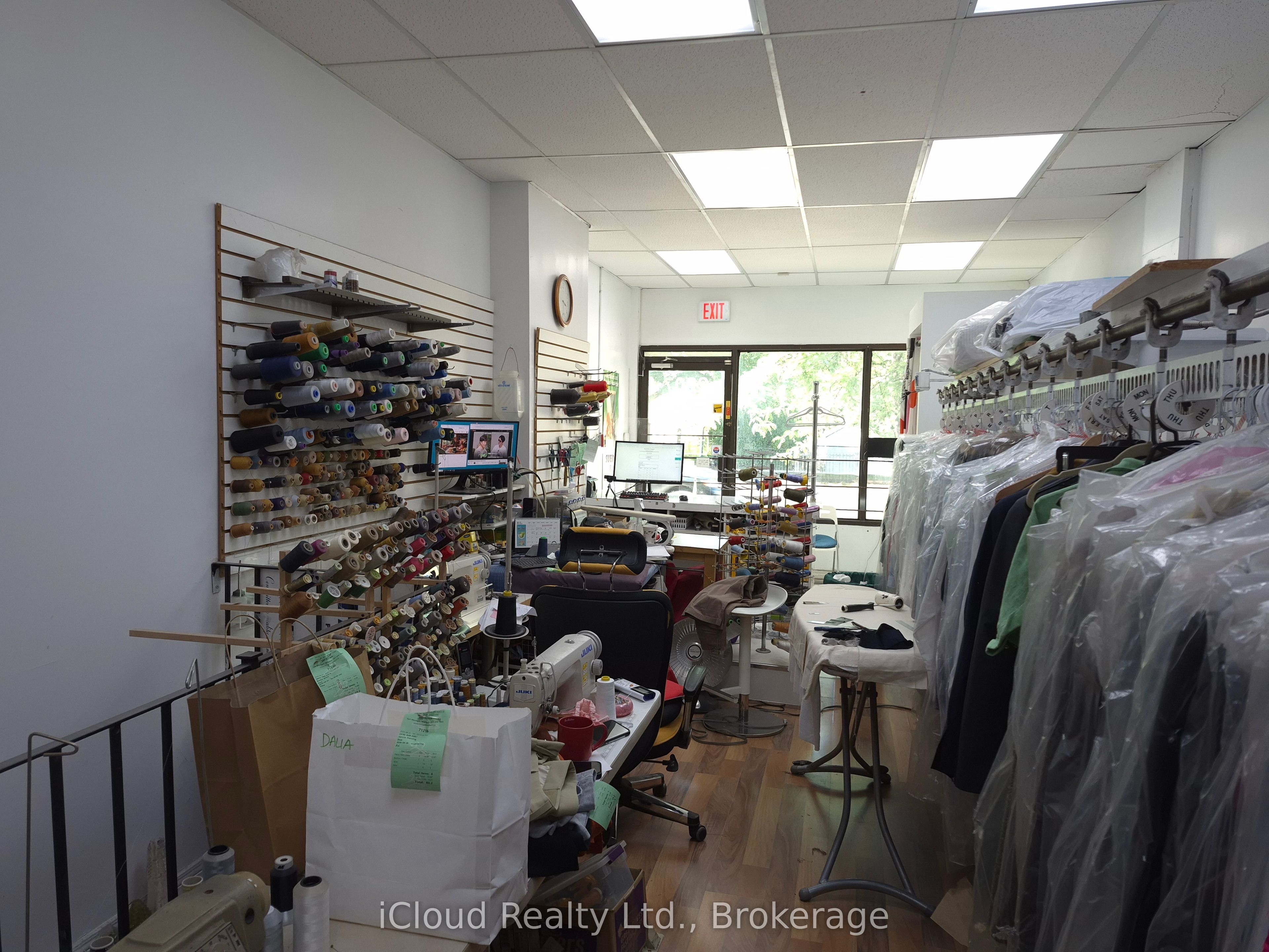 2207 Gerrard Street E Property Photo 8