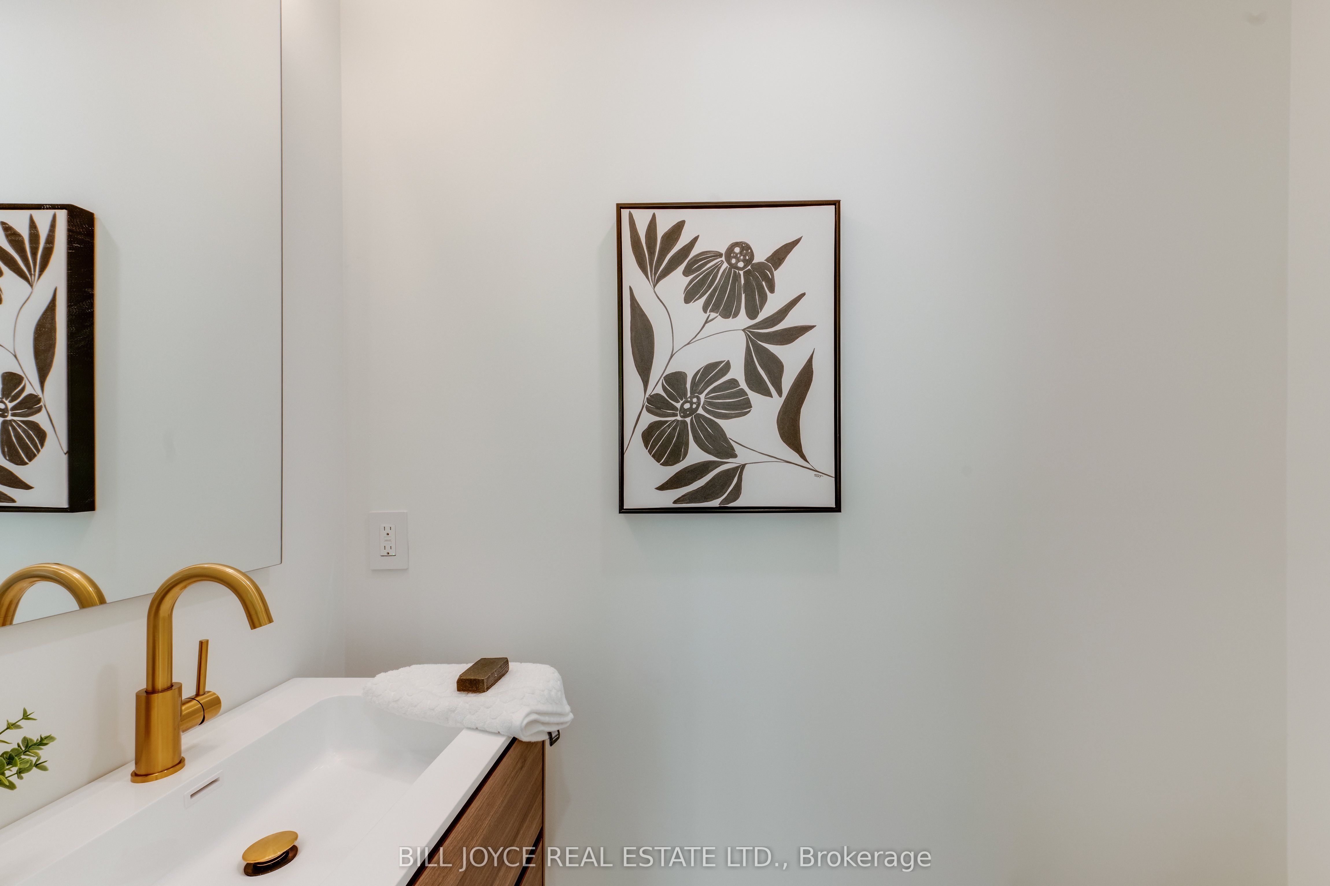 350 Lee Avenue Property Photo 8