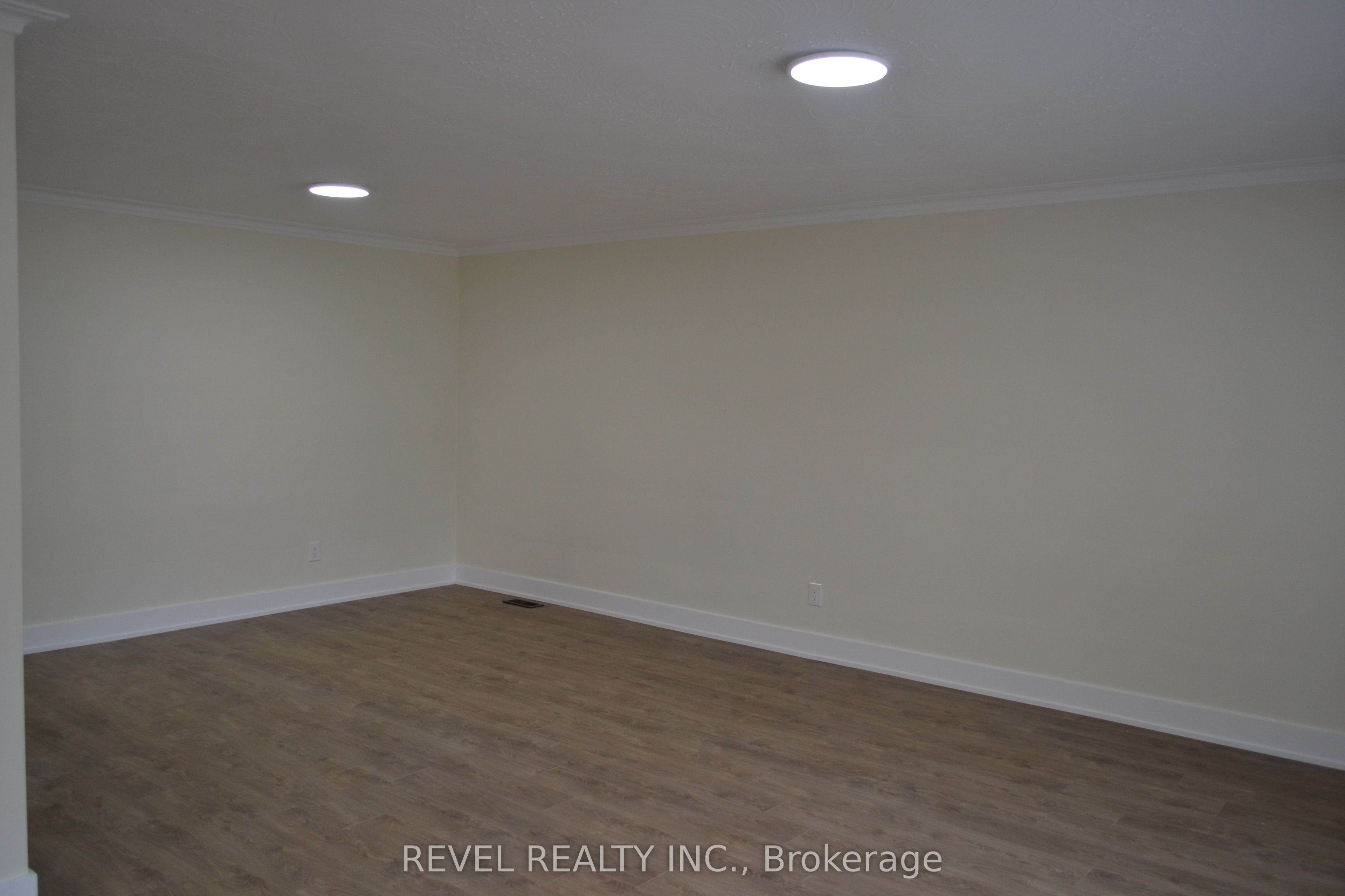 15 Cedar Brae Boulevard Property Photo 5