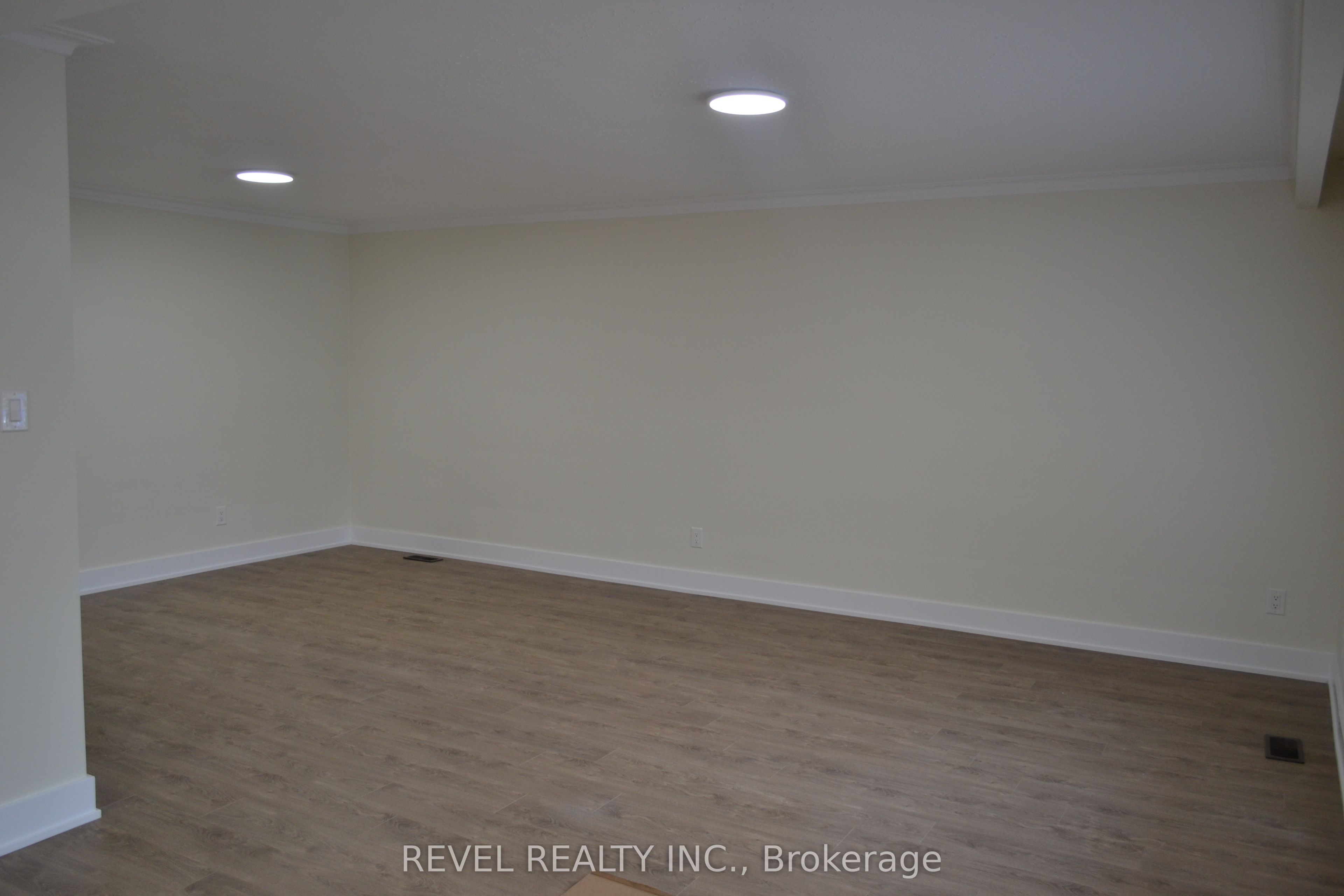 15 Cedar Brae Boulevard Property Photo 7