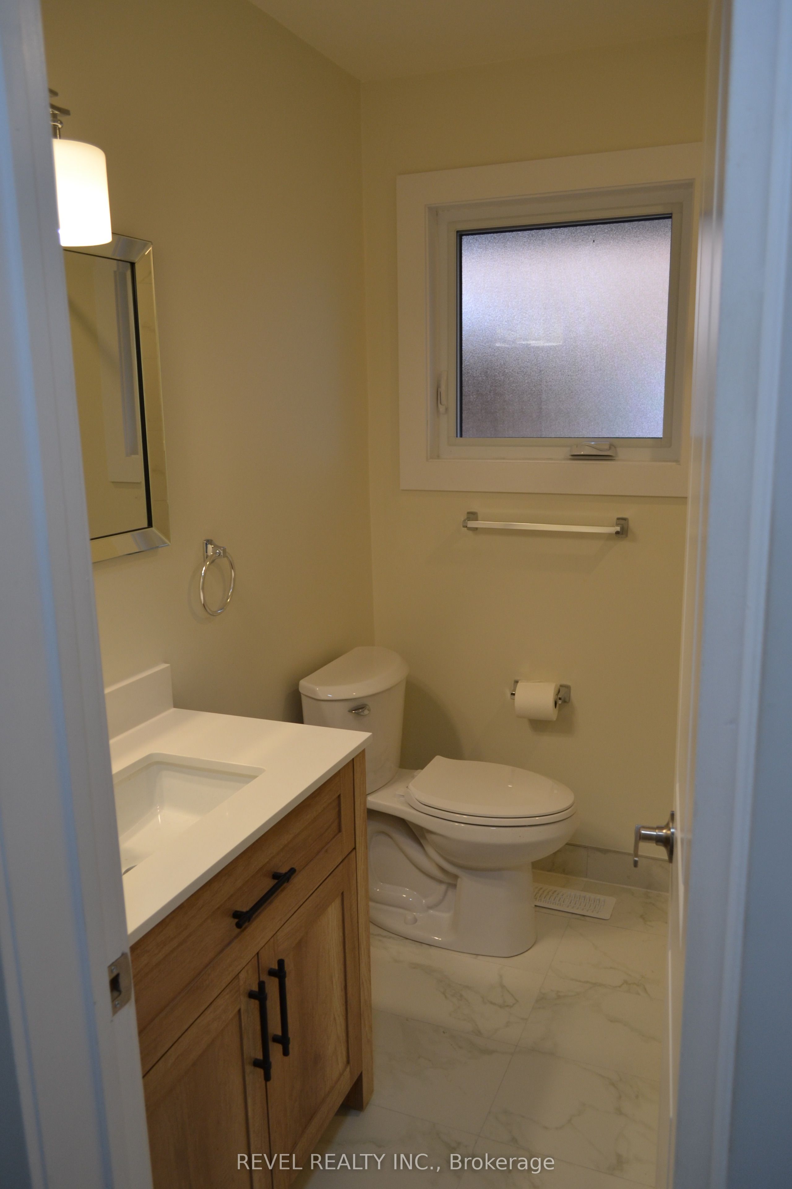 15 Cedar Brae Boulevard Property Photo 9