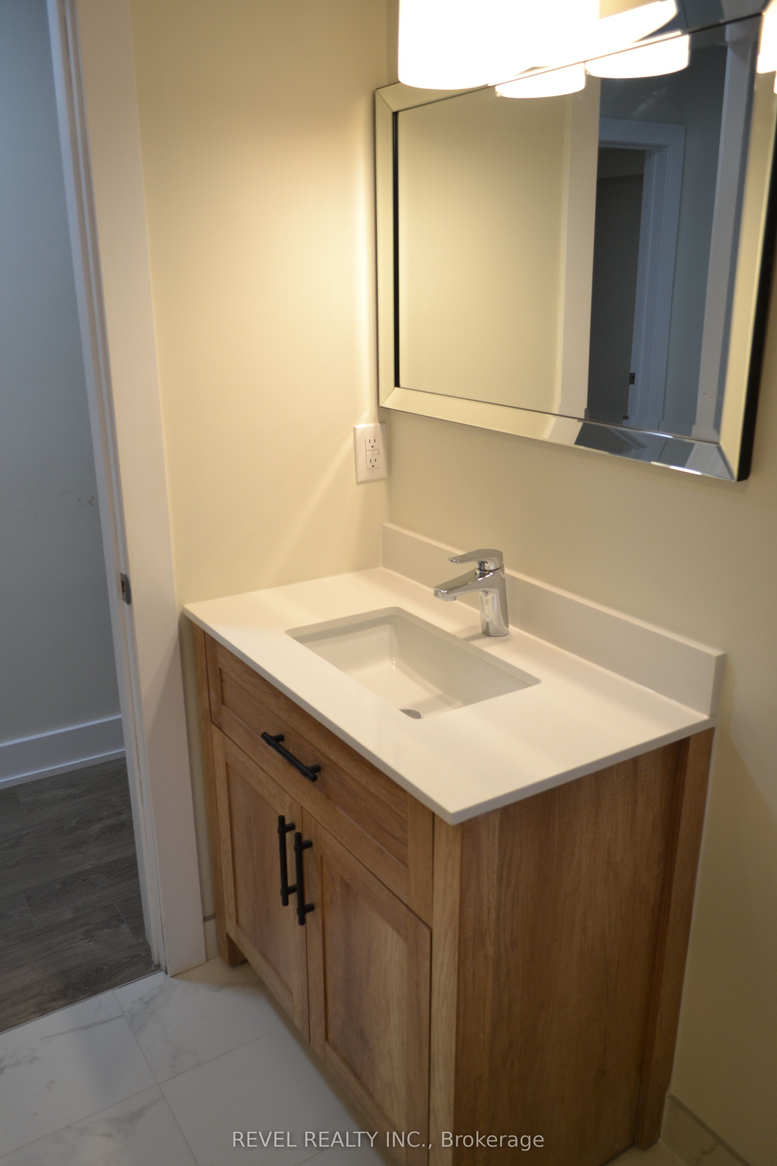 15 Cedar Brae Boulevard Property Photo 11