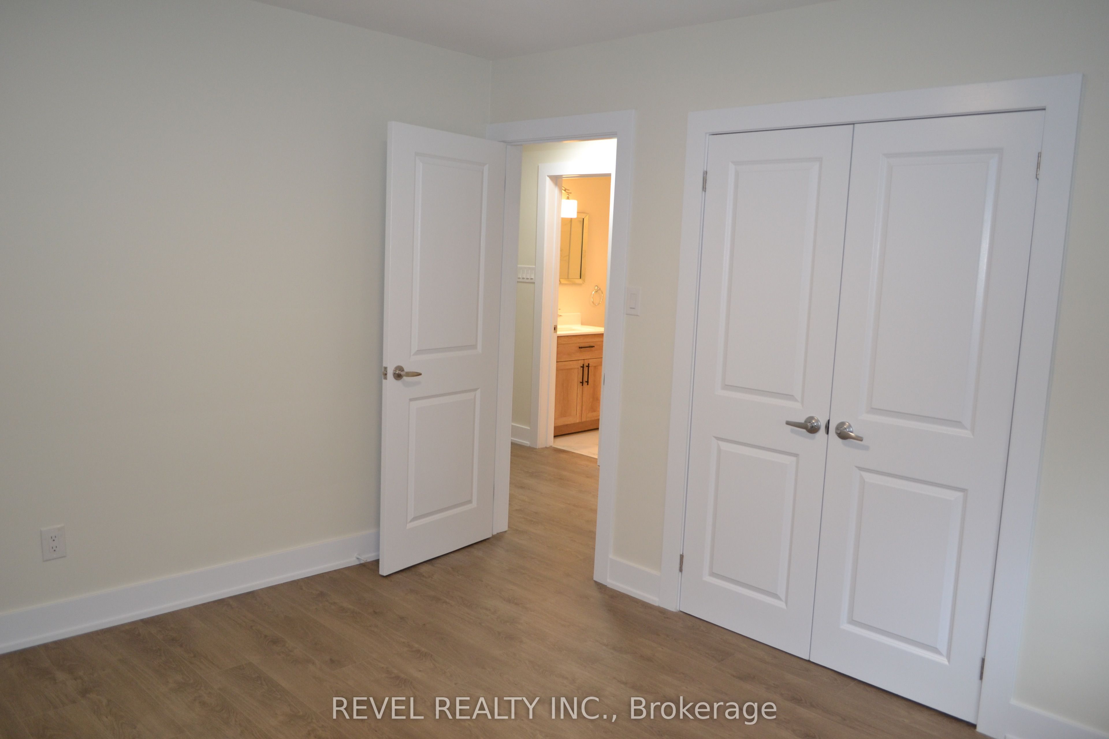 15 Cedar Brae Boulevard Property Photo 13