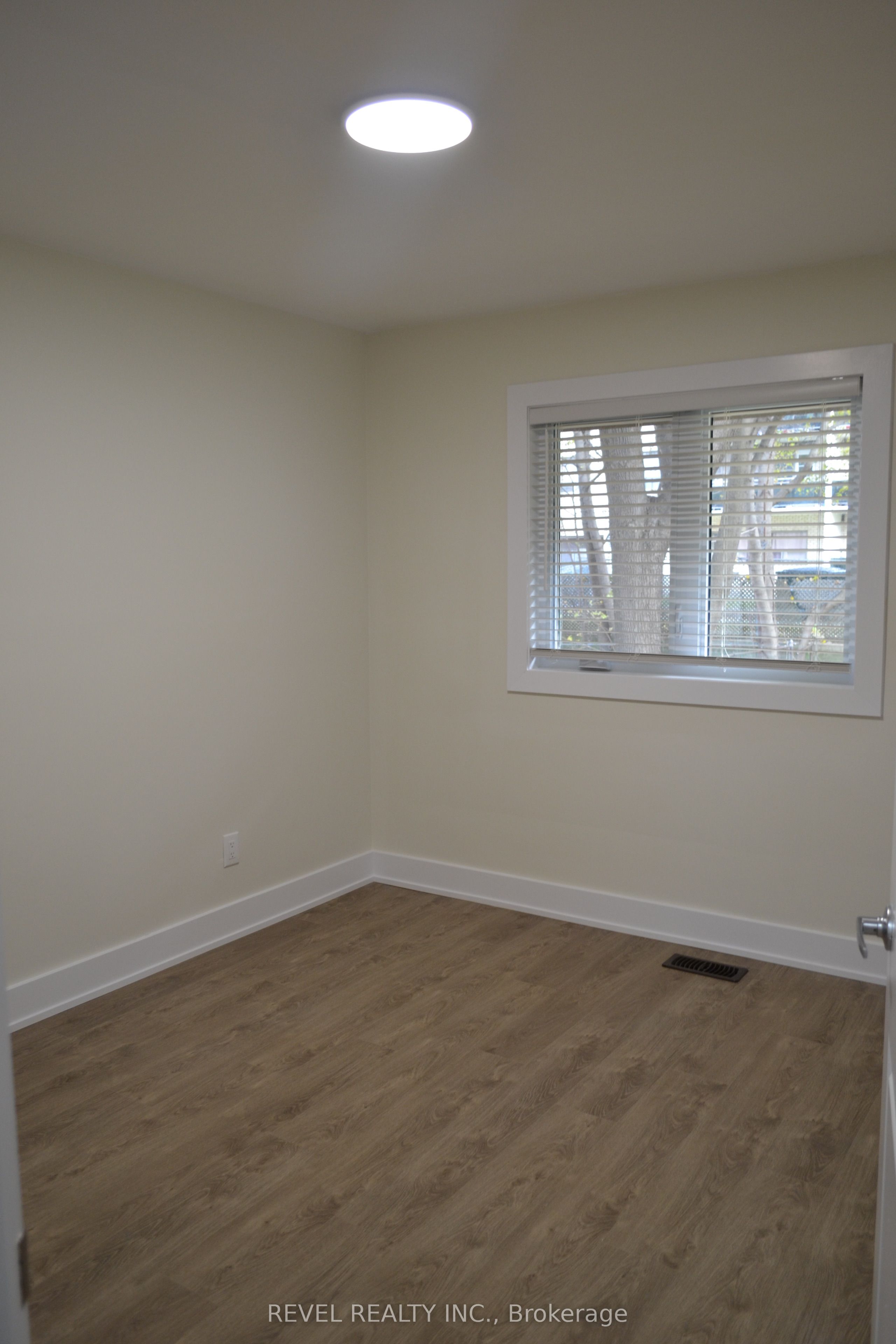 15 Cedar Brae Boulevard Property Photo 19
